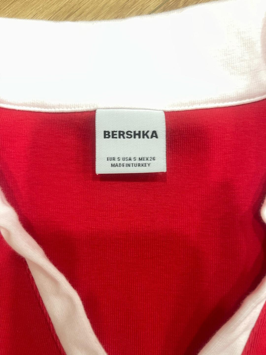 Bershka Красная обтягивающая футболка — фото 2