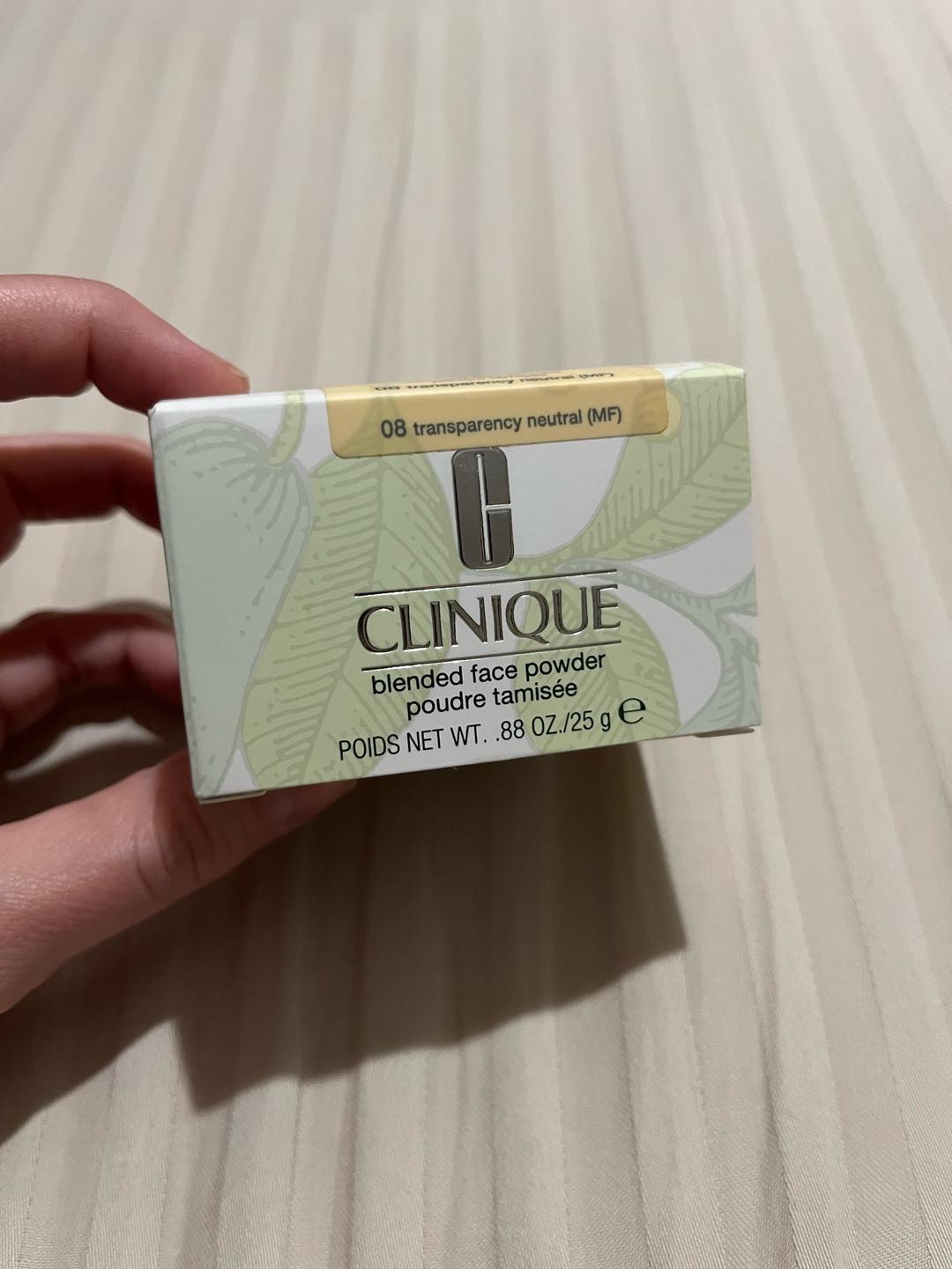 Clinique Пудра рассыпчатая Clinique Blended Face Powder 08 Transparency Neutral (99%NEW) — фото 2