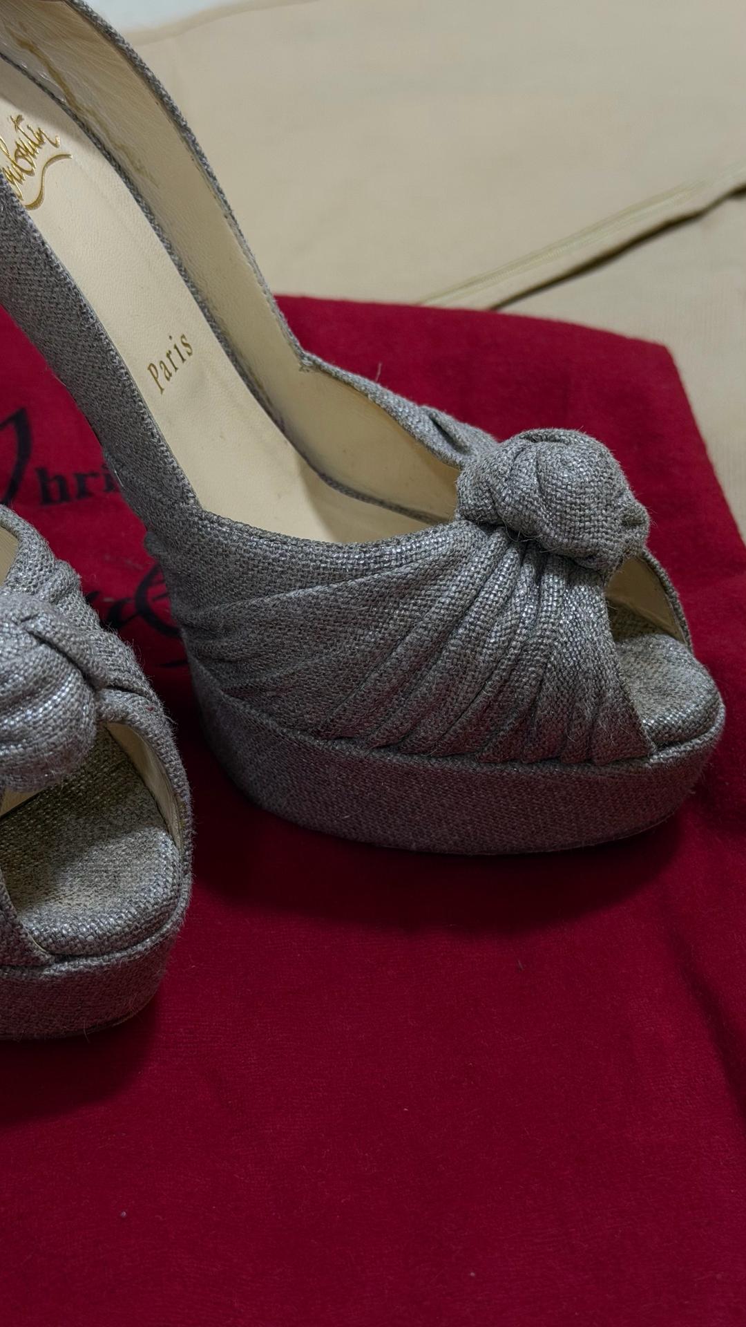 Christian Louboutin Босоножки Christian Louboutin — фото 2