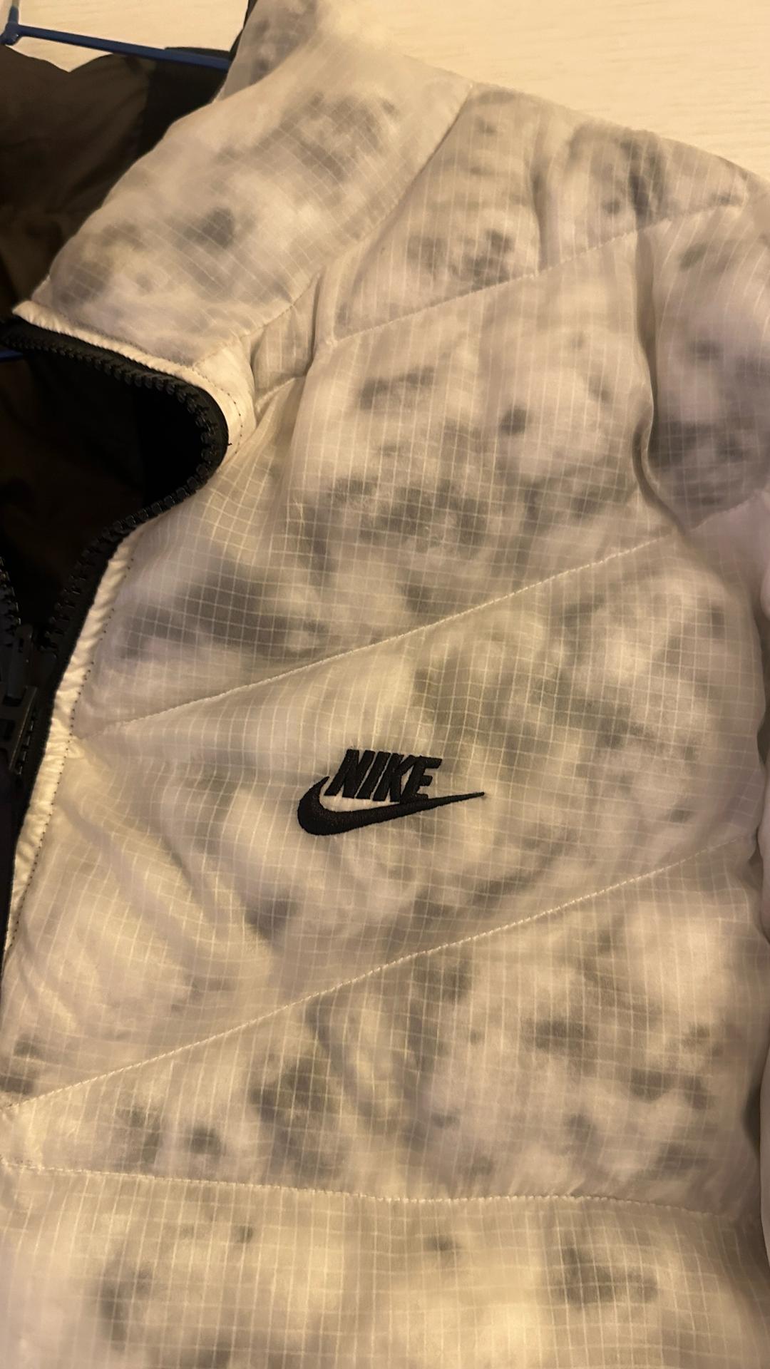 Nike Зимняя куртка Nike двухсторонняя — фото 2