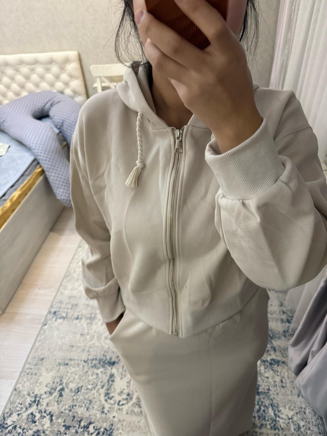 Нет бренда Продам  бежевую двойку — фото 2