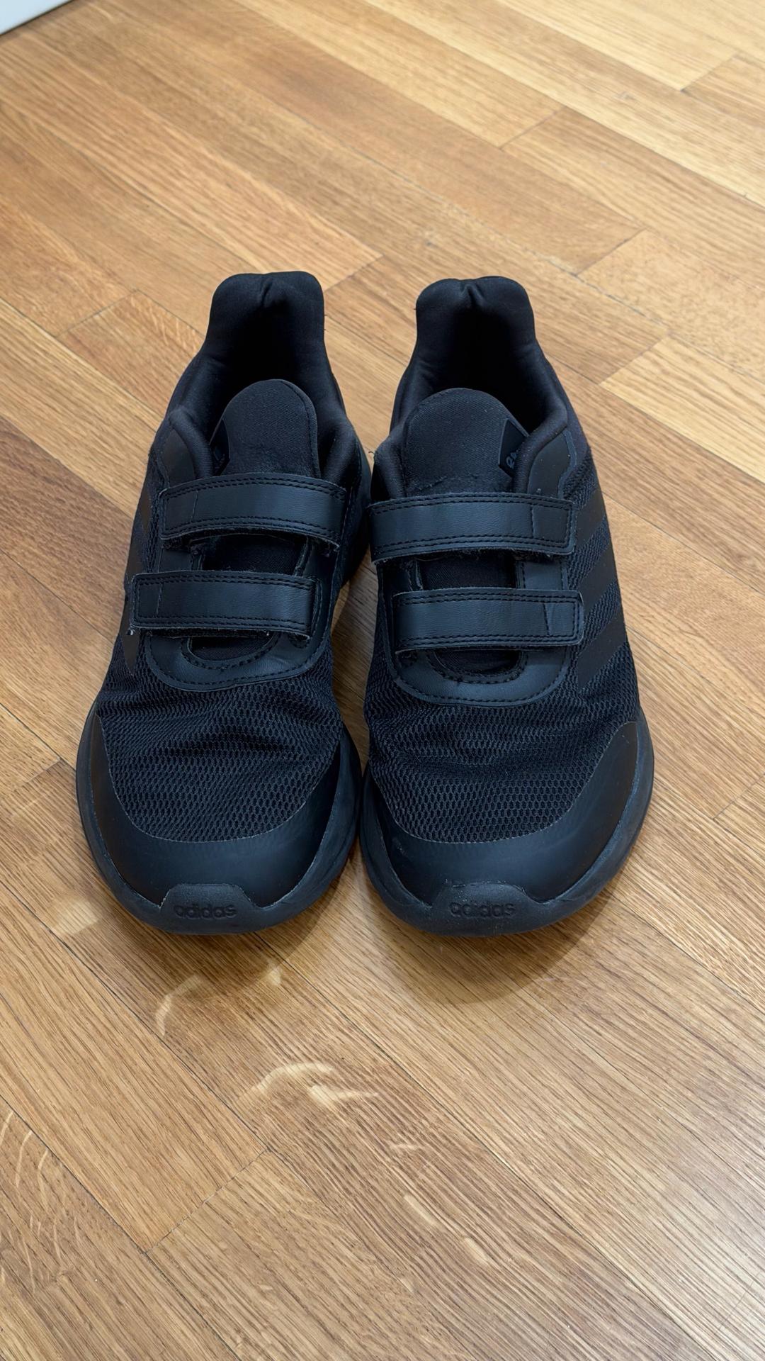 Adidas Кроссовки Adidas на липучках — фото 2