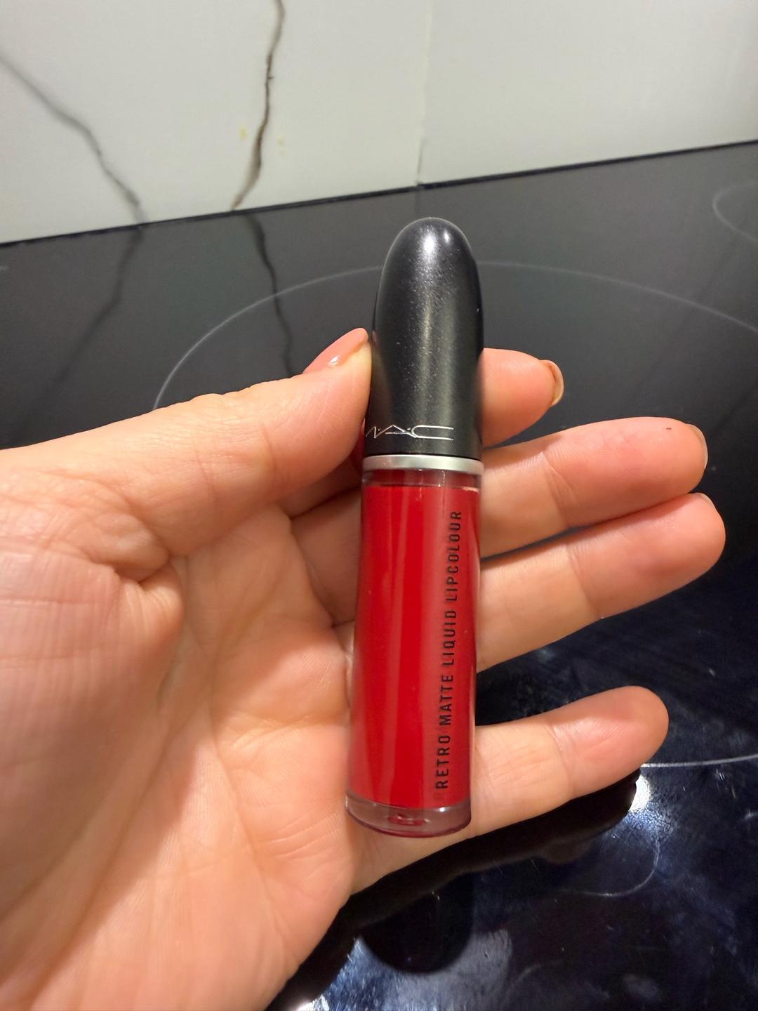 MAC MAC Retro Matte Liquid Lipcolour помада 134 Ruby Phew! — фото 2