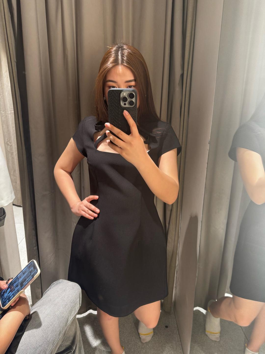 Zara Черное платье с вырезом — фото 2