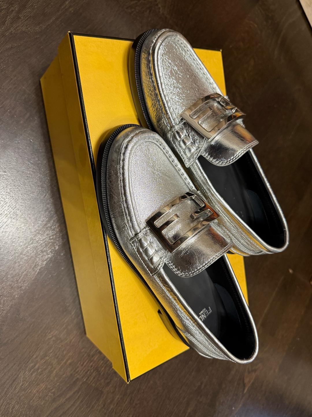 Fendi Новые лоферы Fendi 37.5 — фото 2