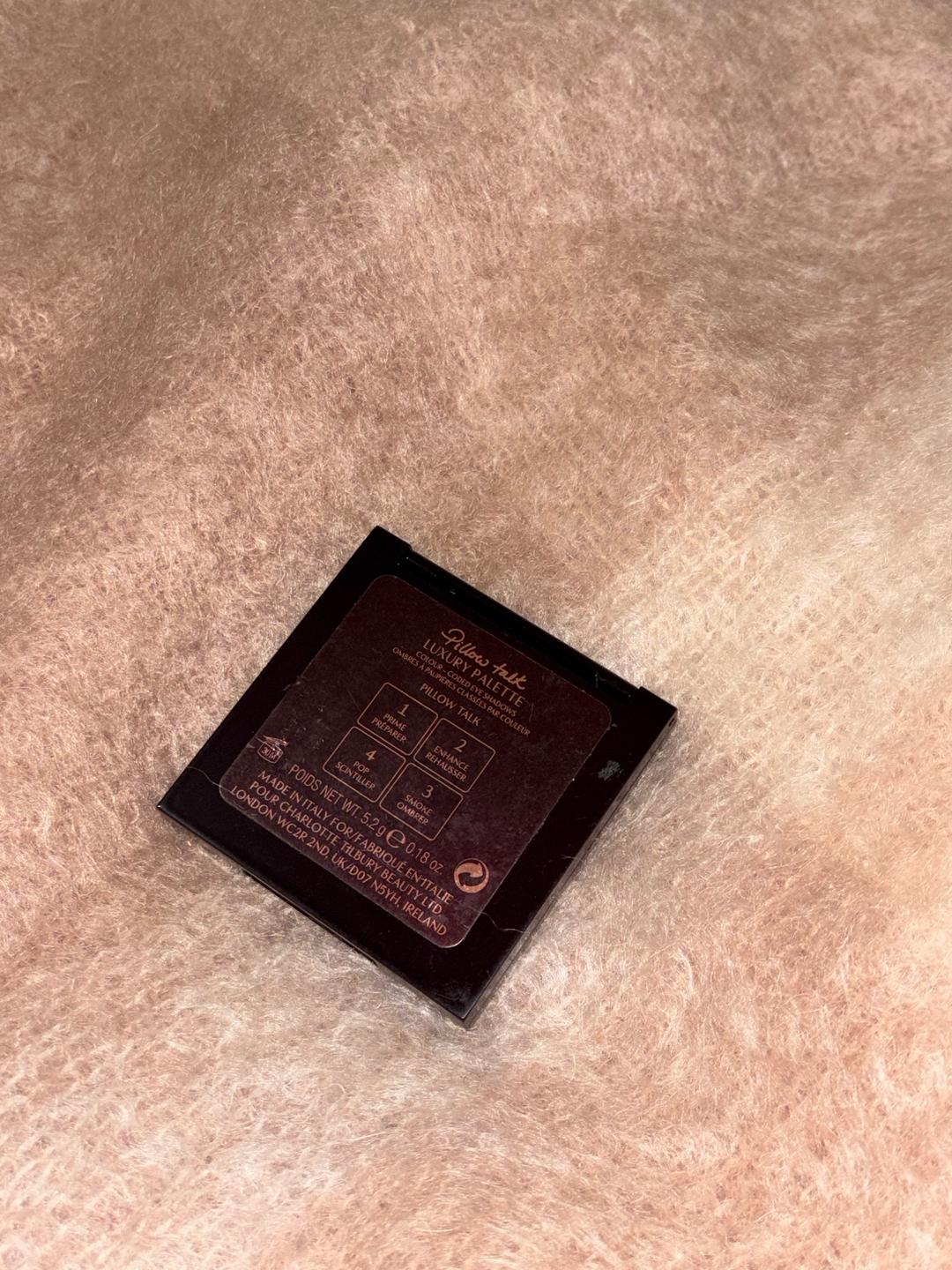Charlotte Tilbury Палетка теней Charlotte Tilbury Luxury Palette Pillow Talk — фото 2