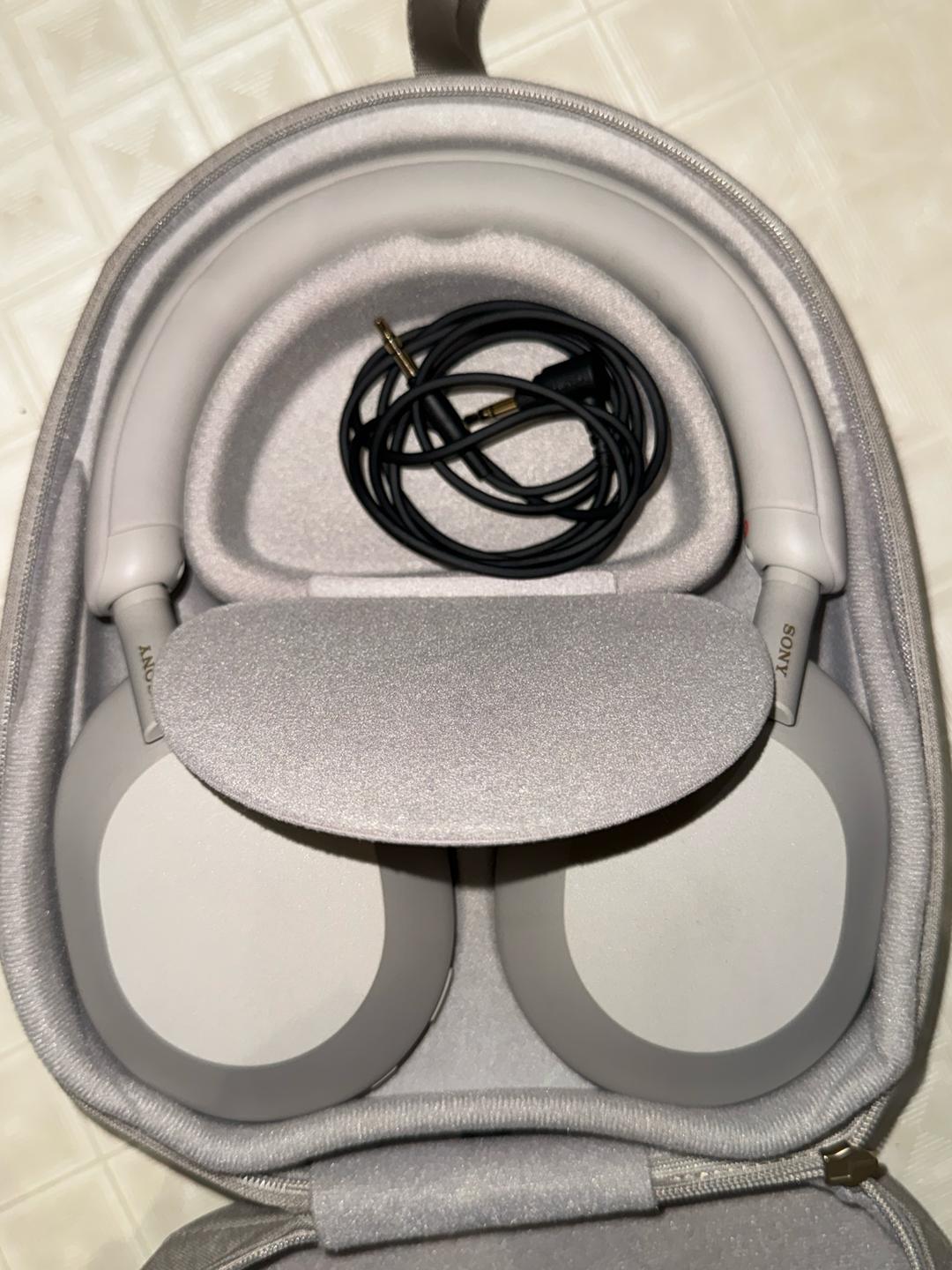 Sony Наушники Sony WH-1000XM5 серебристый — фото 2