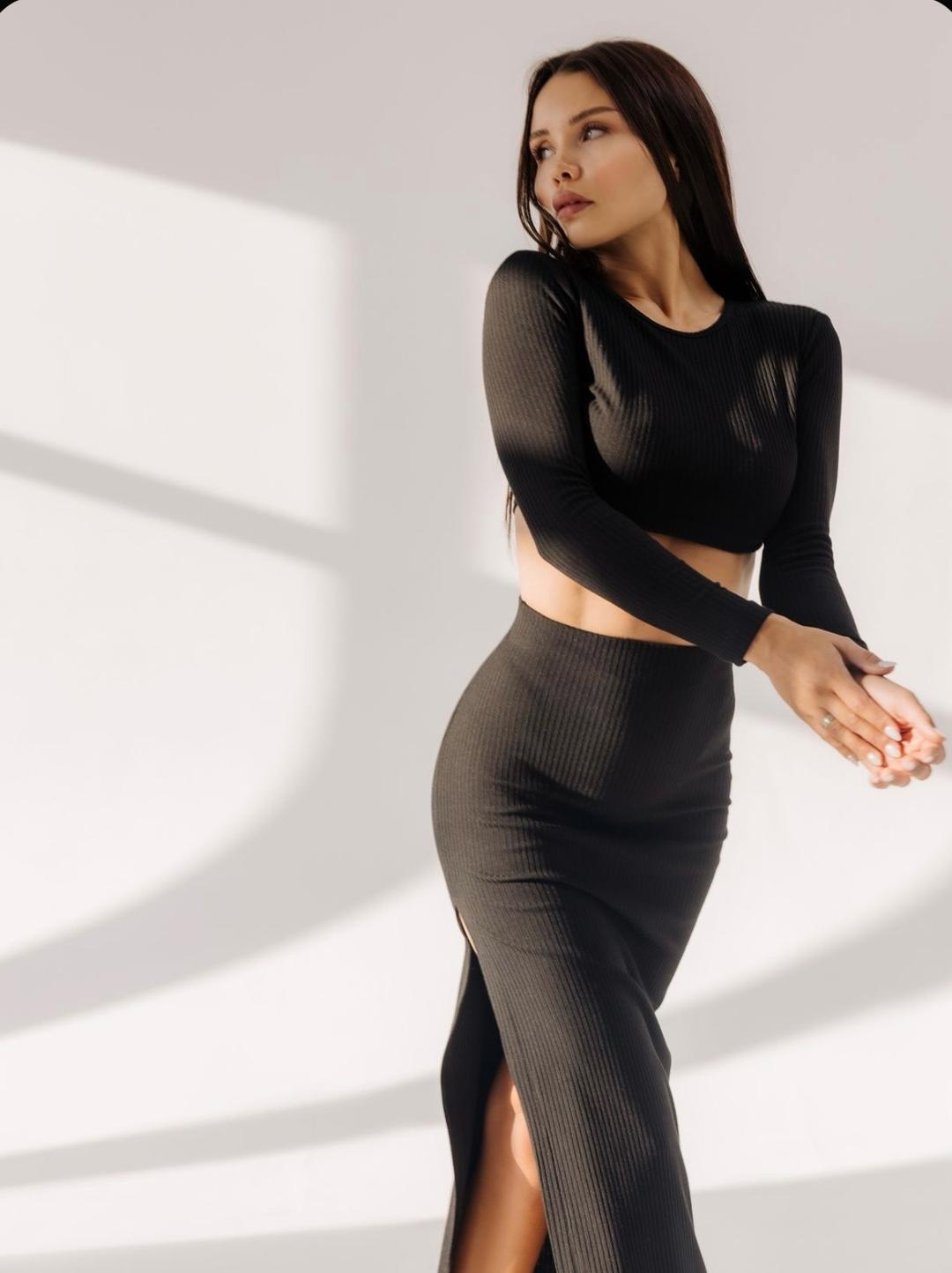 Serovski Brand Костюм двойка с кроп-топом и юбкой Serovski — фото 2