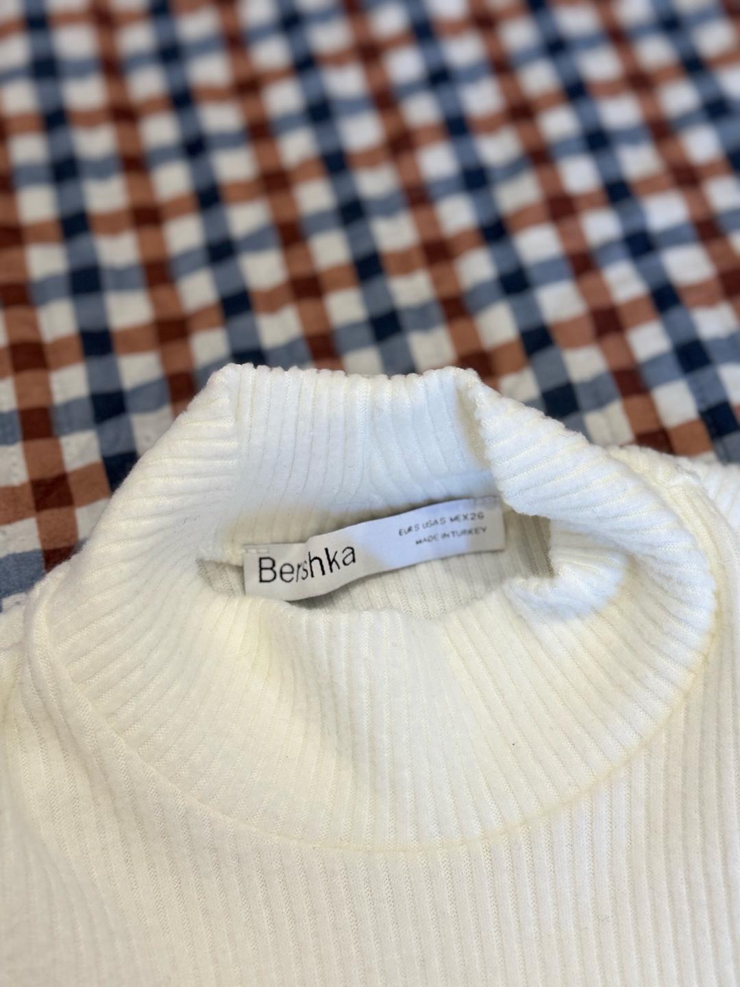 Bershka Белая укороченная кофта с воротником Bershka — фото 2