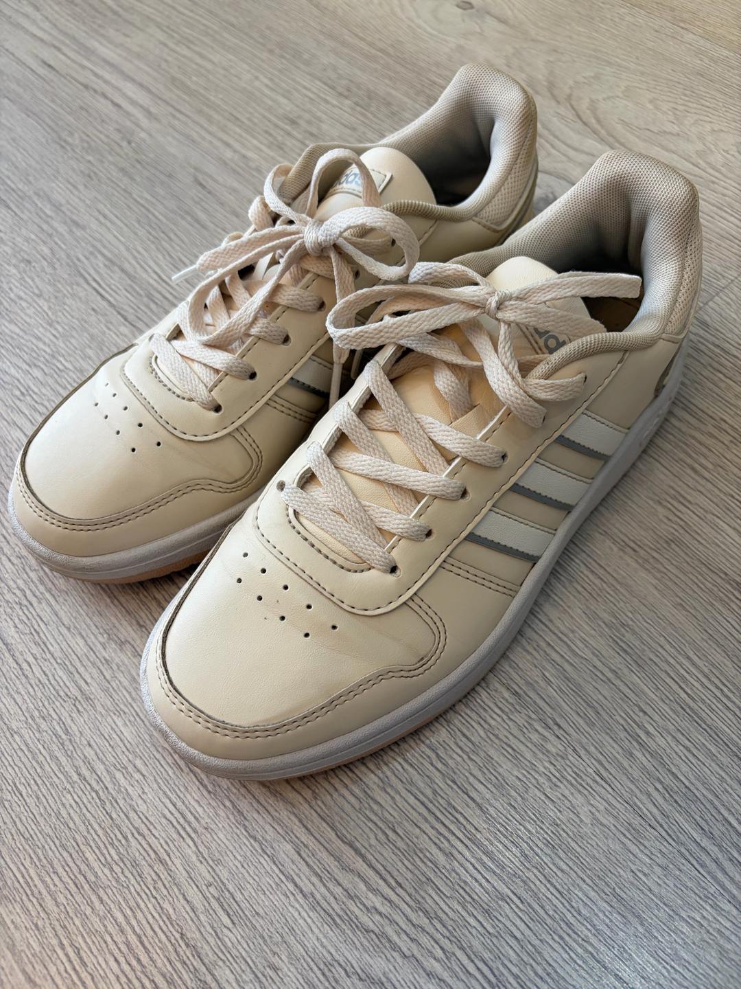 Adidas Кеды adidas. На 37-37,5 размер. Длина стопы 235. — фото 2