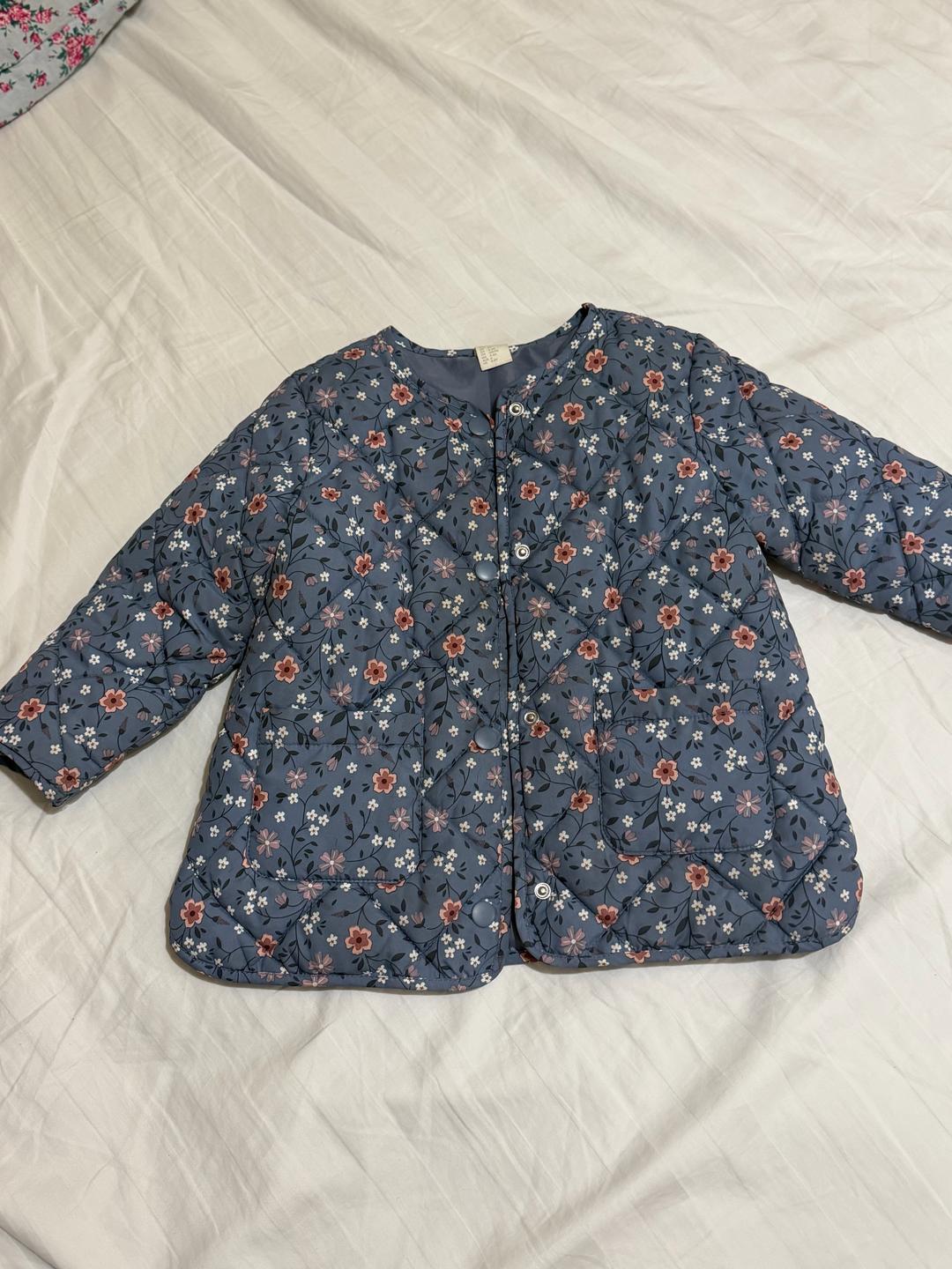 H&M Стеганая куртка с цветочным принтом H&M — фото 2