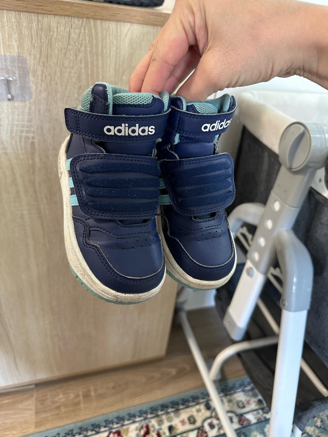 Adidas Демисезонные кроссовки Adidas — фото 2