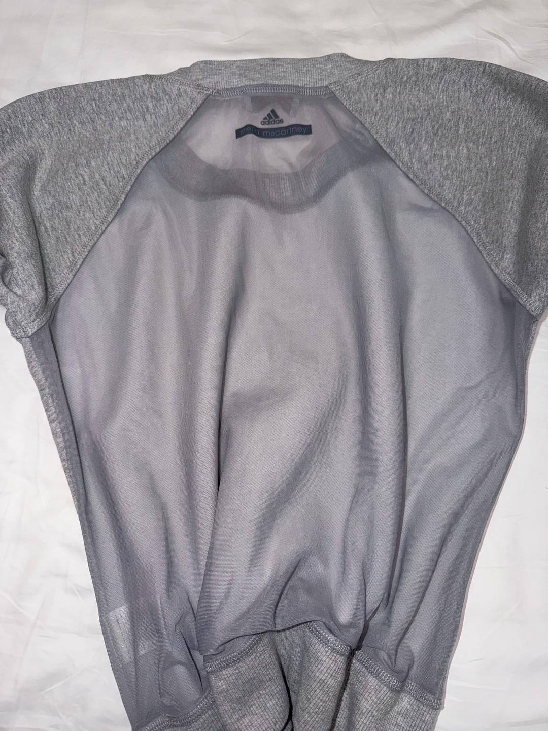 Adidas by Stella McCartney Футболка свитшот  Adidas by Stella McCartney экслюзивная дизайнерская коллекция — фото 2