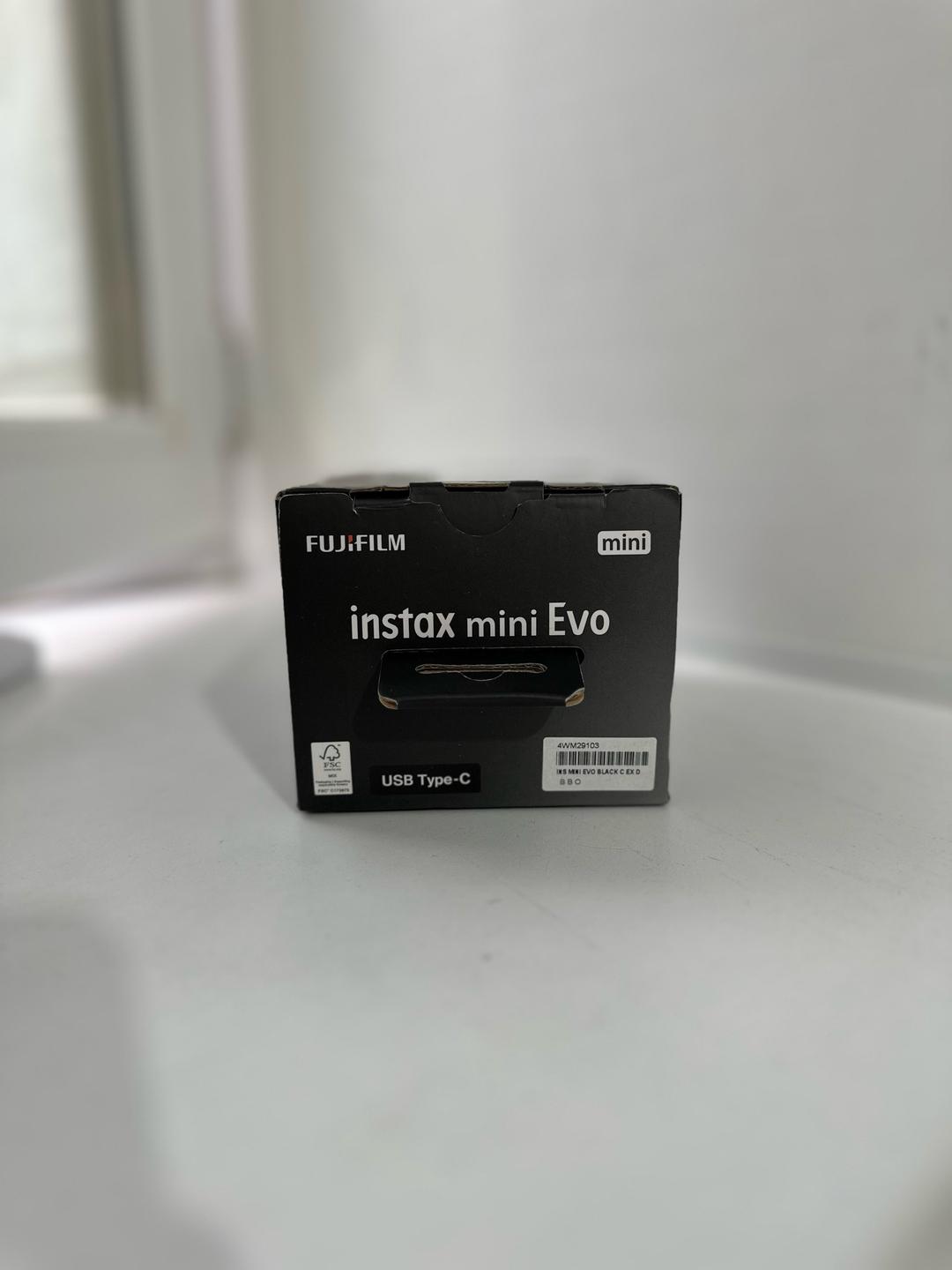 Fujifilm Fujifilm Instax Mini Evo гибридная камера — фото 2