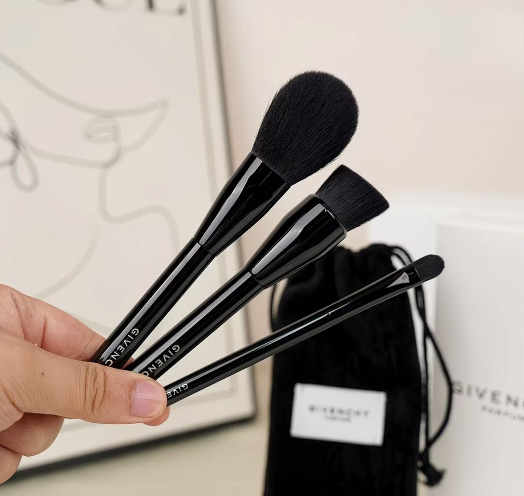 Givenchy Набор кистей для макияжа Givenchy — фото 2