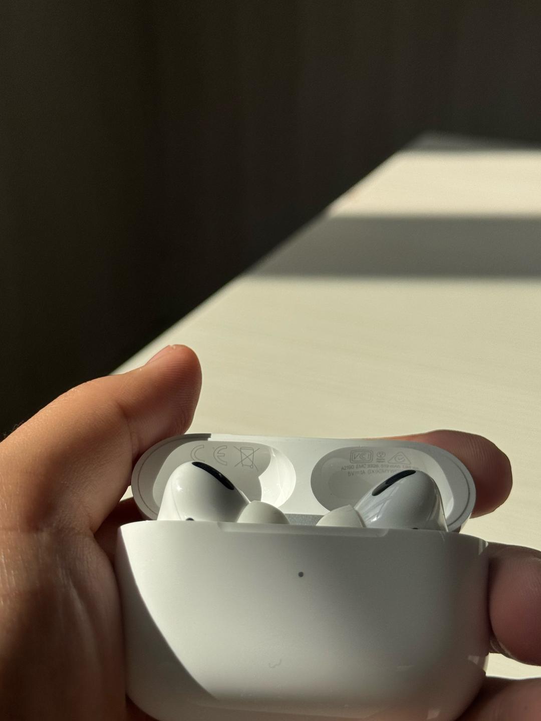 Apple Наушники Apple AirPods Pro — фото 2