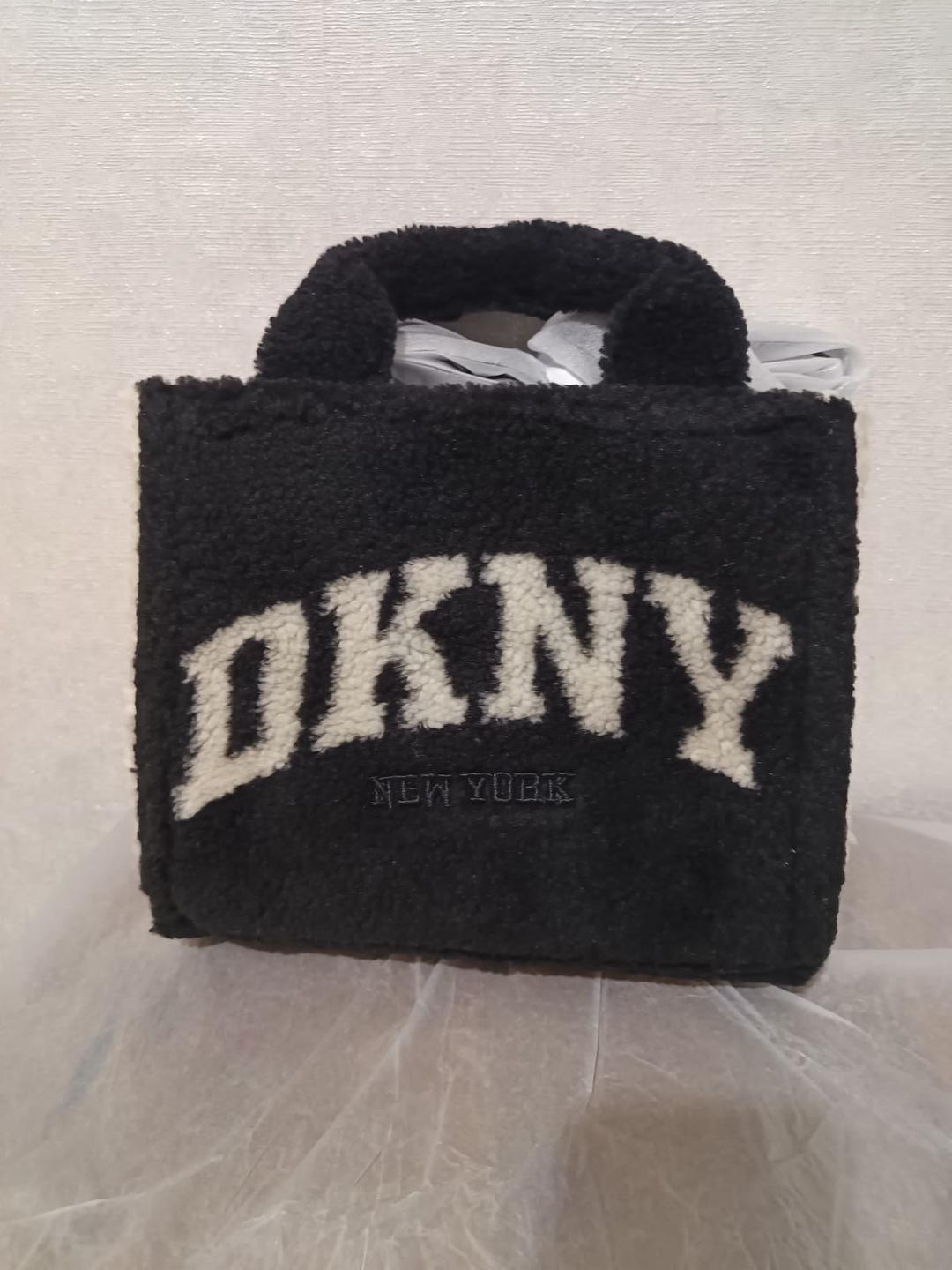 DKNY Новая сумкаDKNY — фото 2