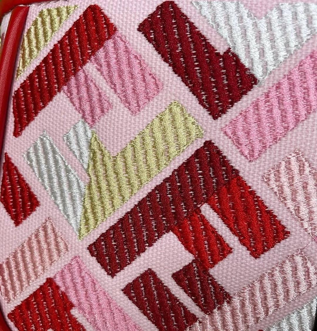 Fendi Сумка в стиле Fendi Baguette — фото 2
