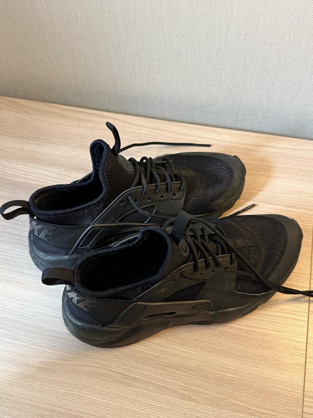 Nike Кроссовки Nike huarache — фото 2
