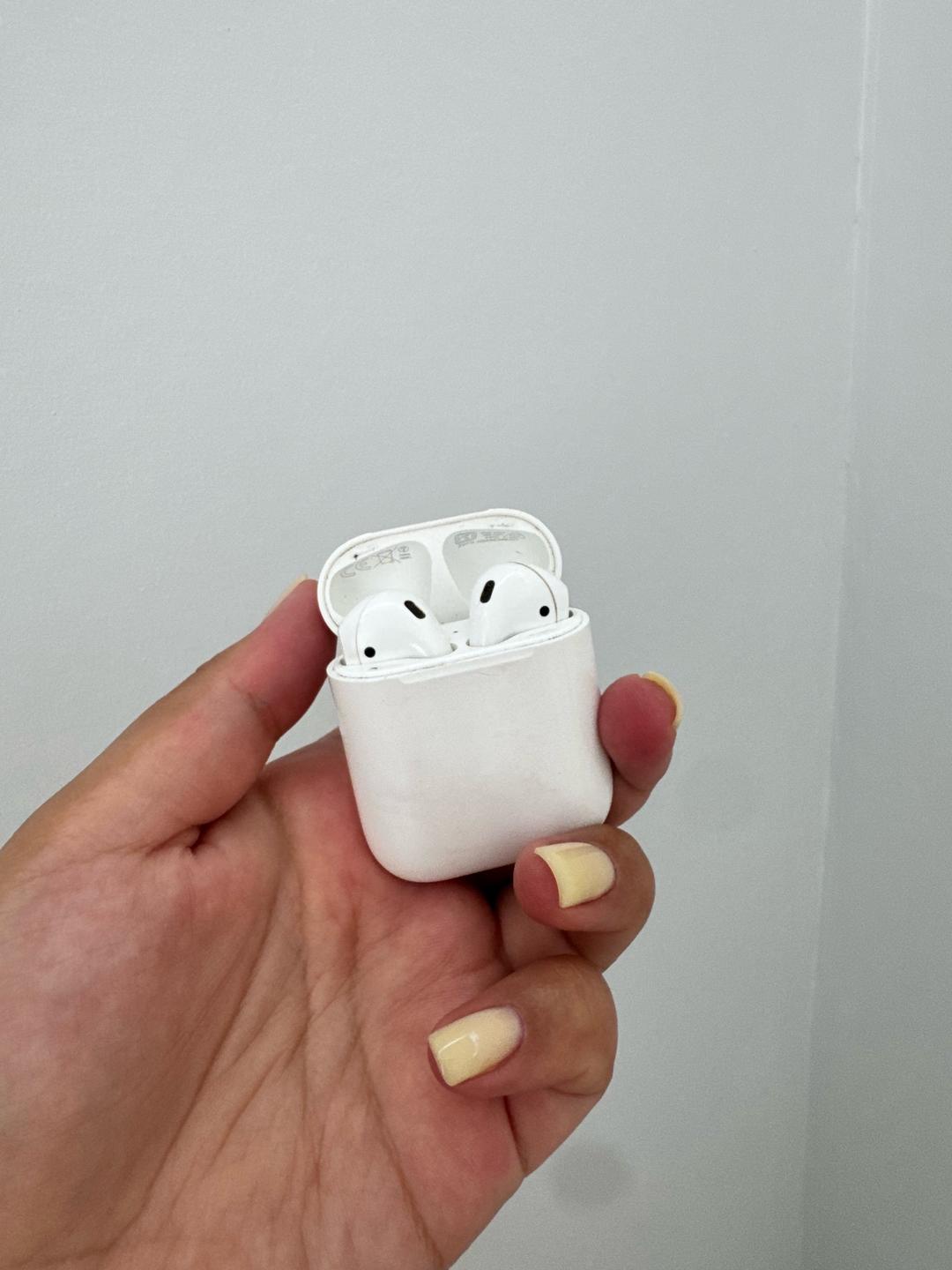 Apple AirPods 2 — фото 2
