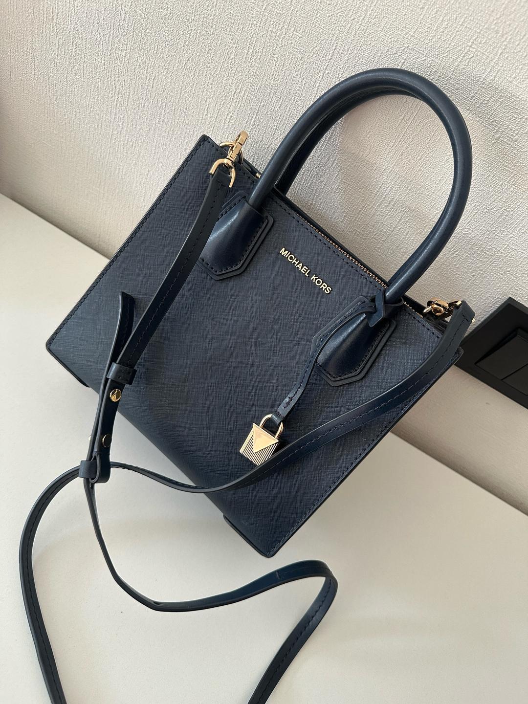 Michael Kors Сумка Michael Kors через плечо — фото 2