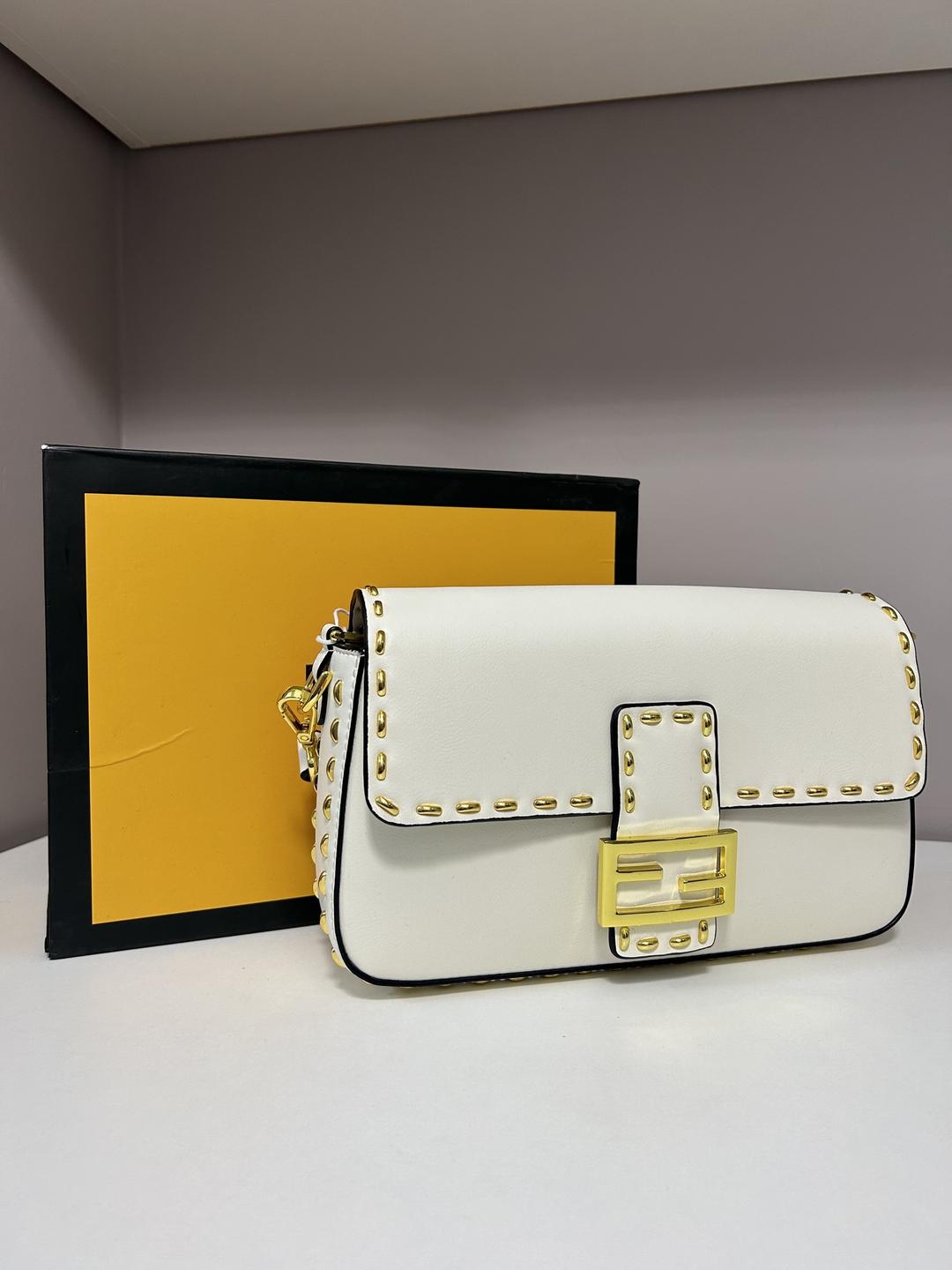 Fendi Сумочка Fendi новая  — фото 2
