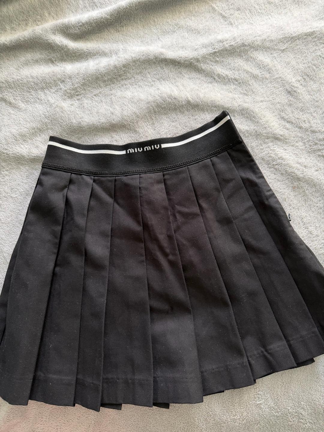 Miu Miu Продаю костюм miu miu — фото 2