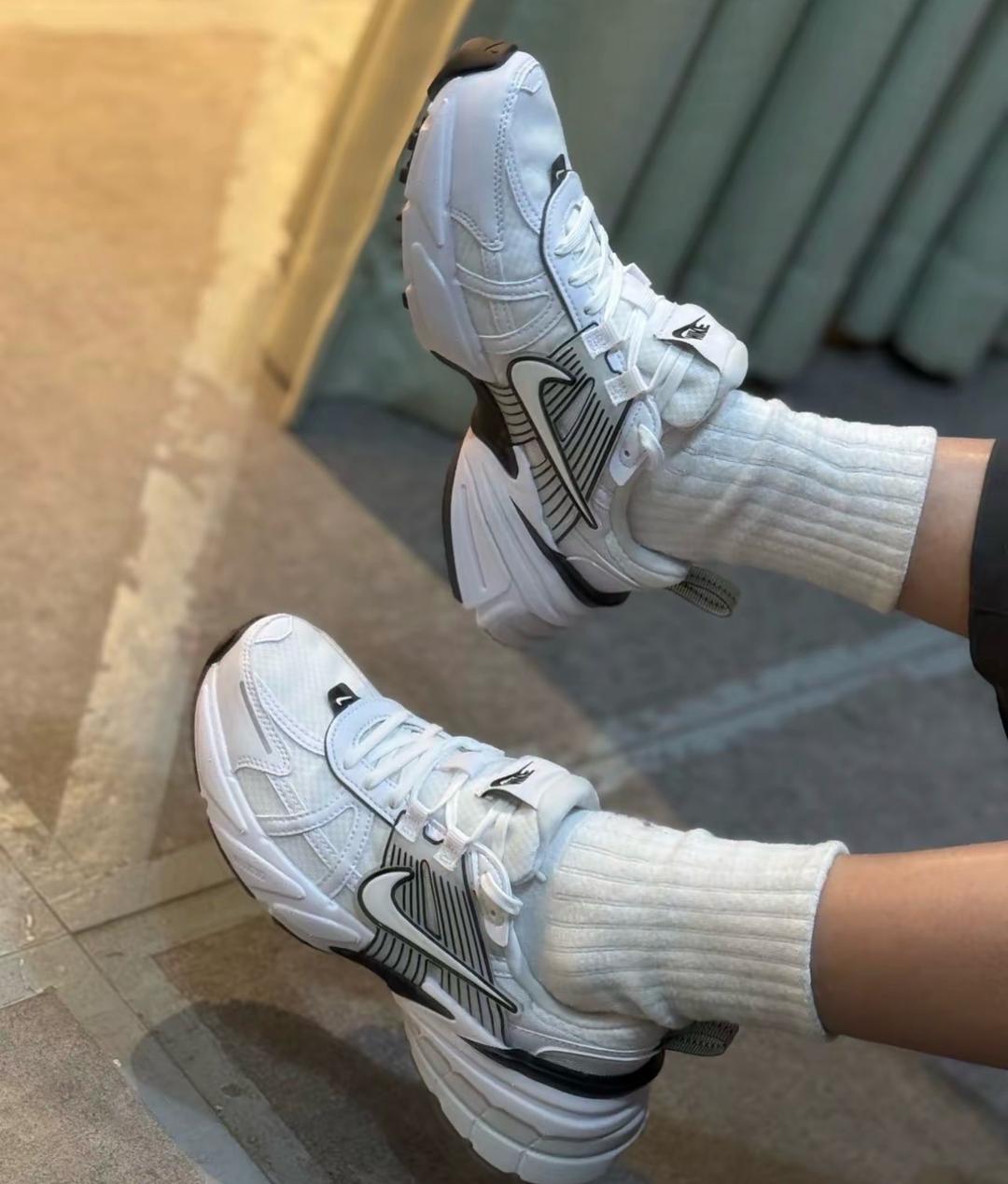 Nike Кроссовки Nike v2k — фото 2