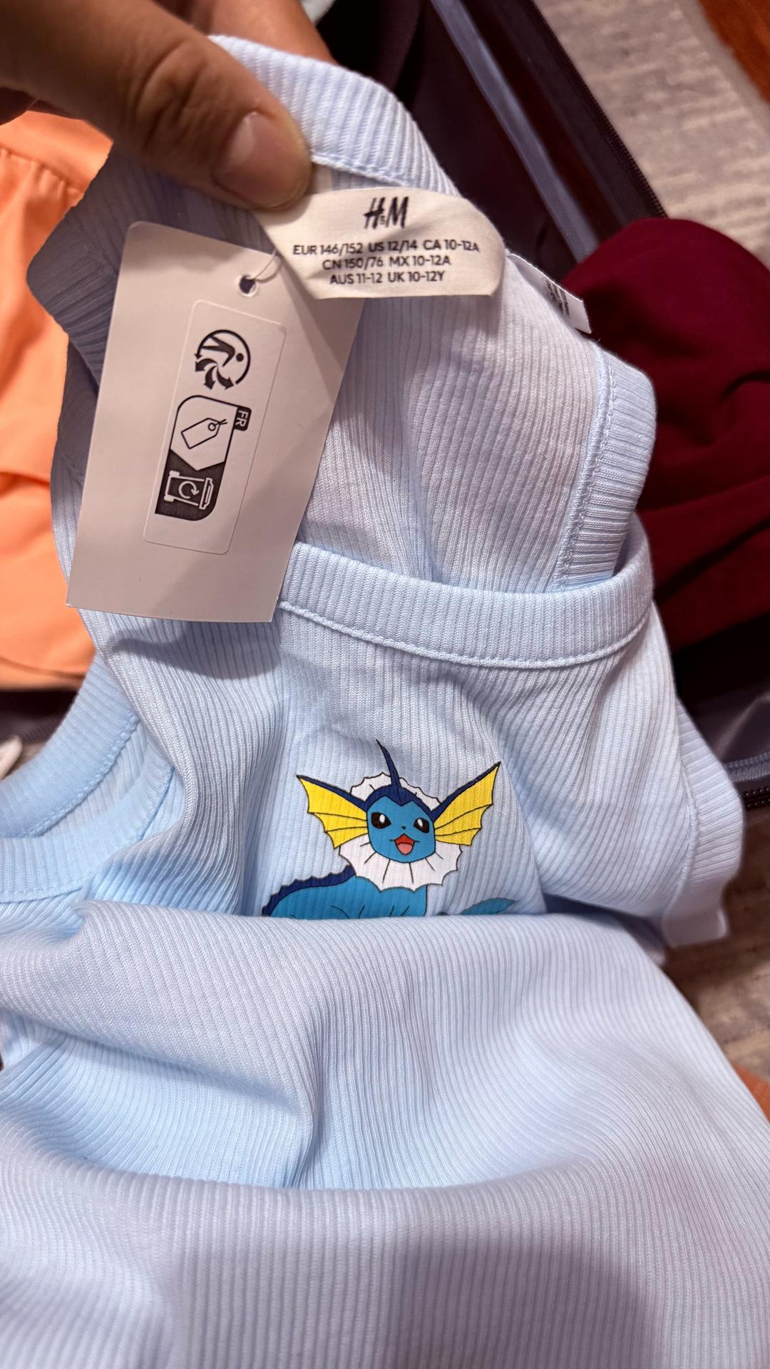 H&M Майка H&M с принтом Vaporeon — фото 2