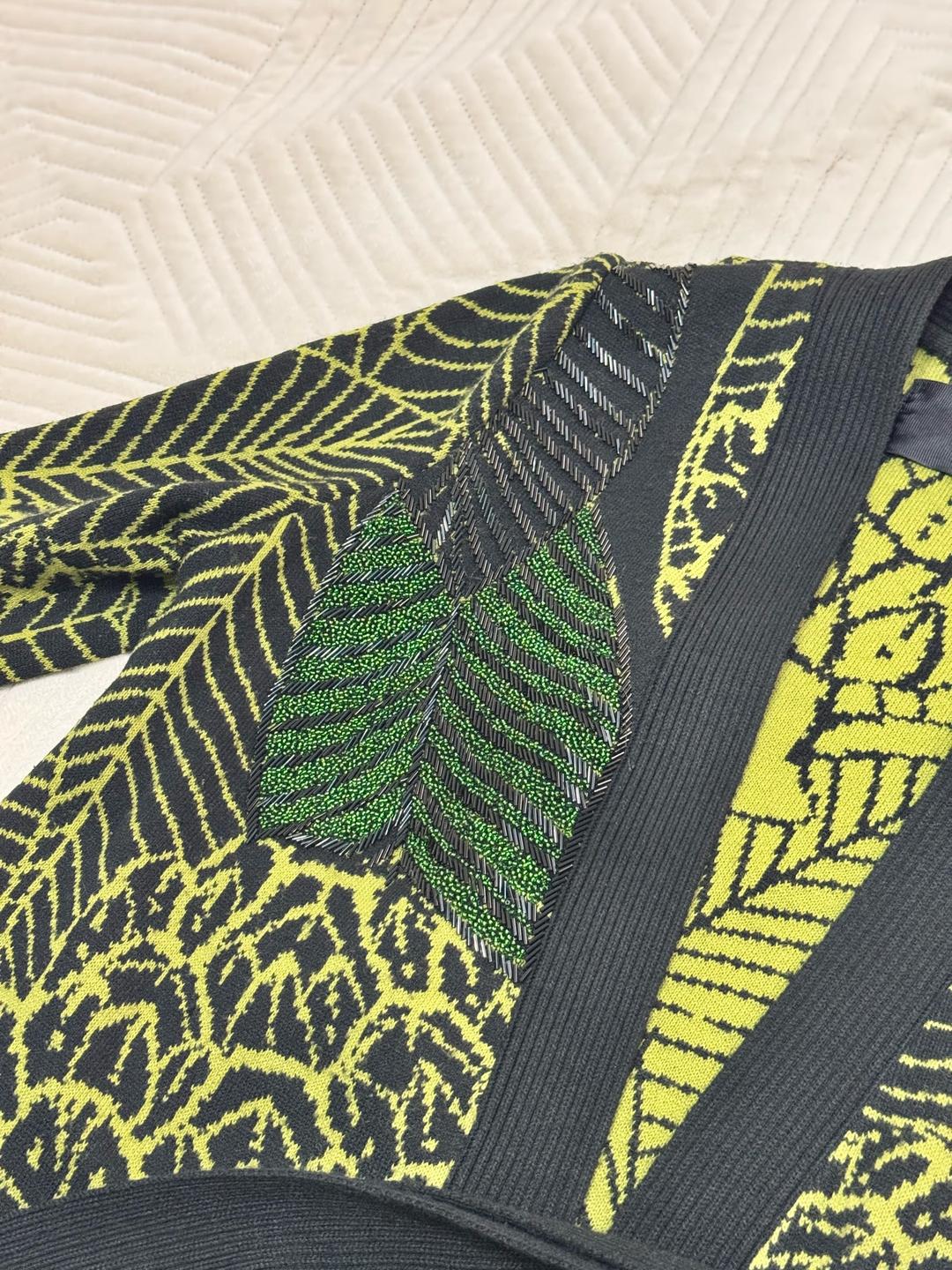 Handmade (ручная работа) кардиган с поясом и принтом из бисера — фото 2