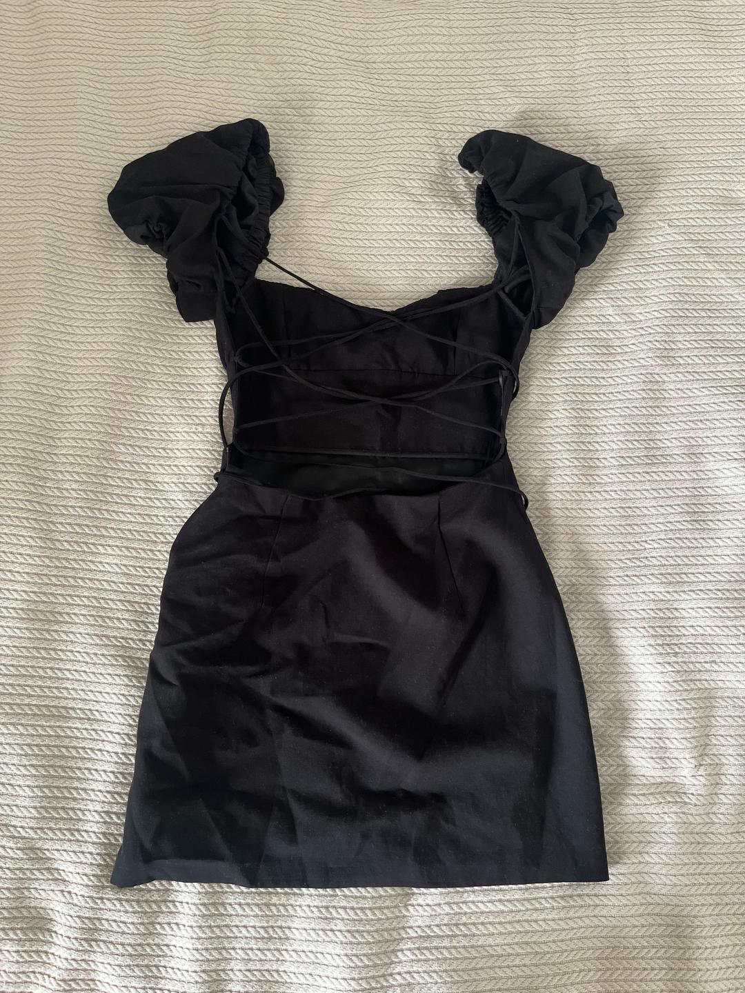 Zara Черное платье Zara с открытой спиной — фото 2