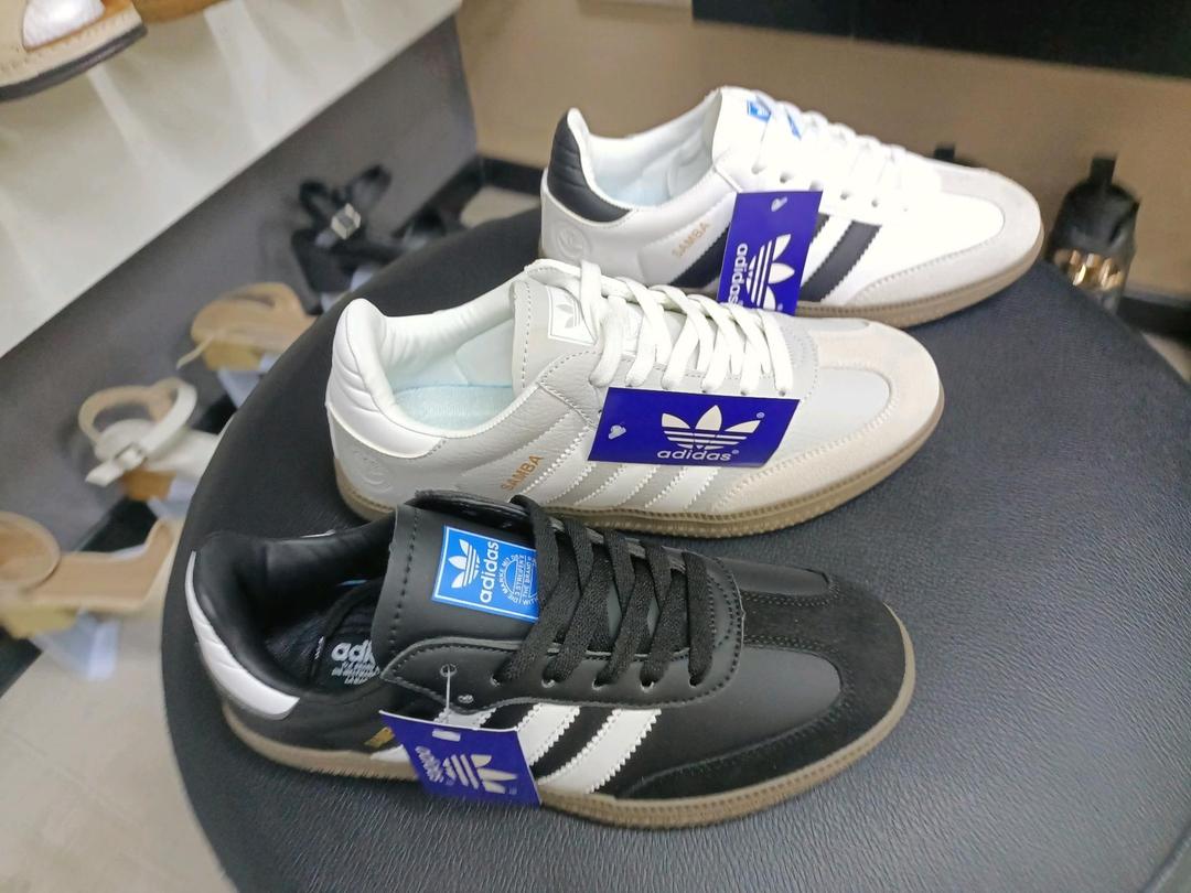 Adidas Кроссовки Адидас — фото 2