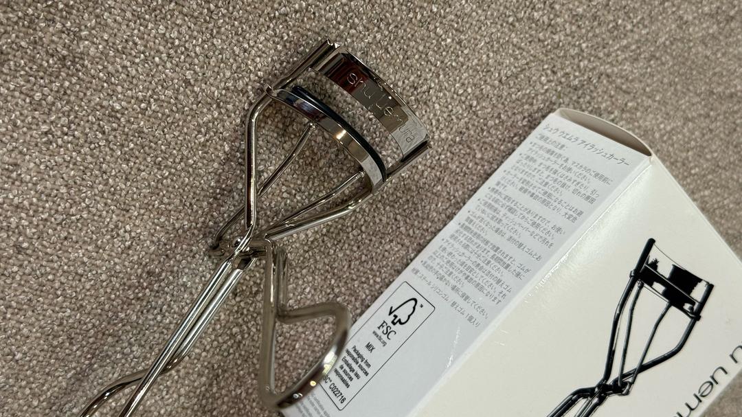 Shu Uemura Shu Uemura керлер для ресниц — фото 2