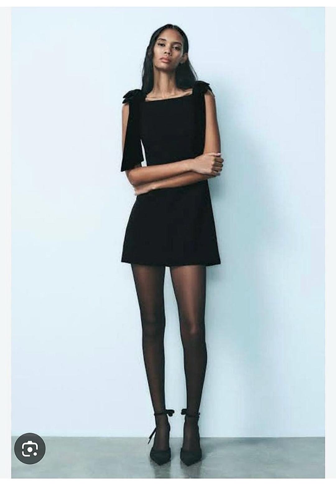 Zara Черное мини-платье с бархатными бантами на плечах — фото 2