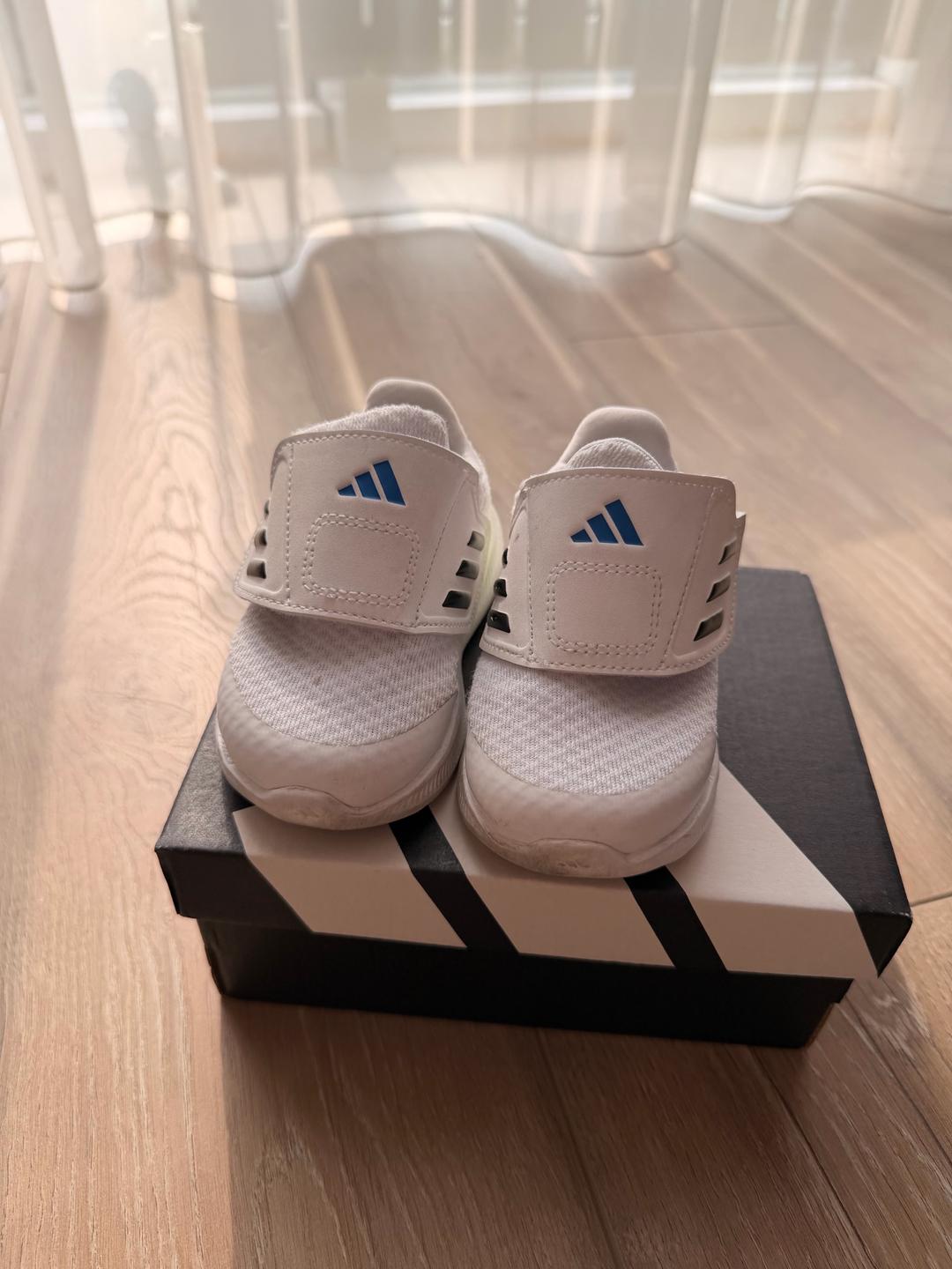Adidas Детские кроссовки Adidas — фото 2