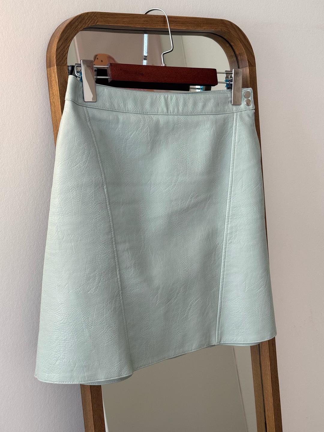 Zara Ментоловая юбка из эко кожи — фото 2