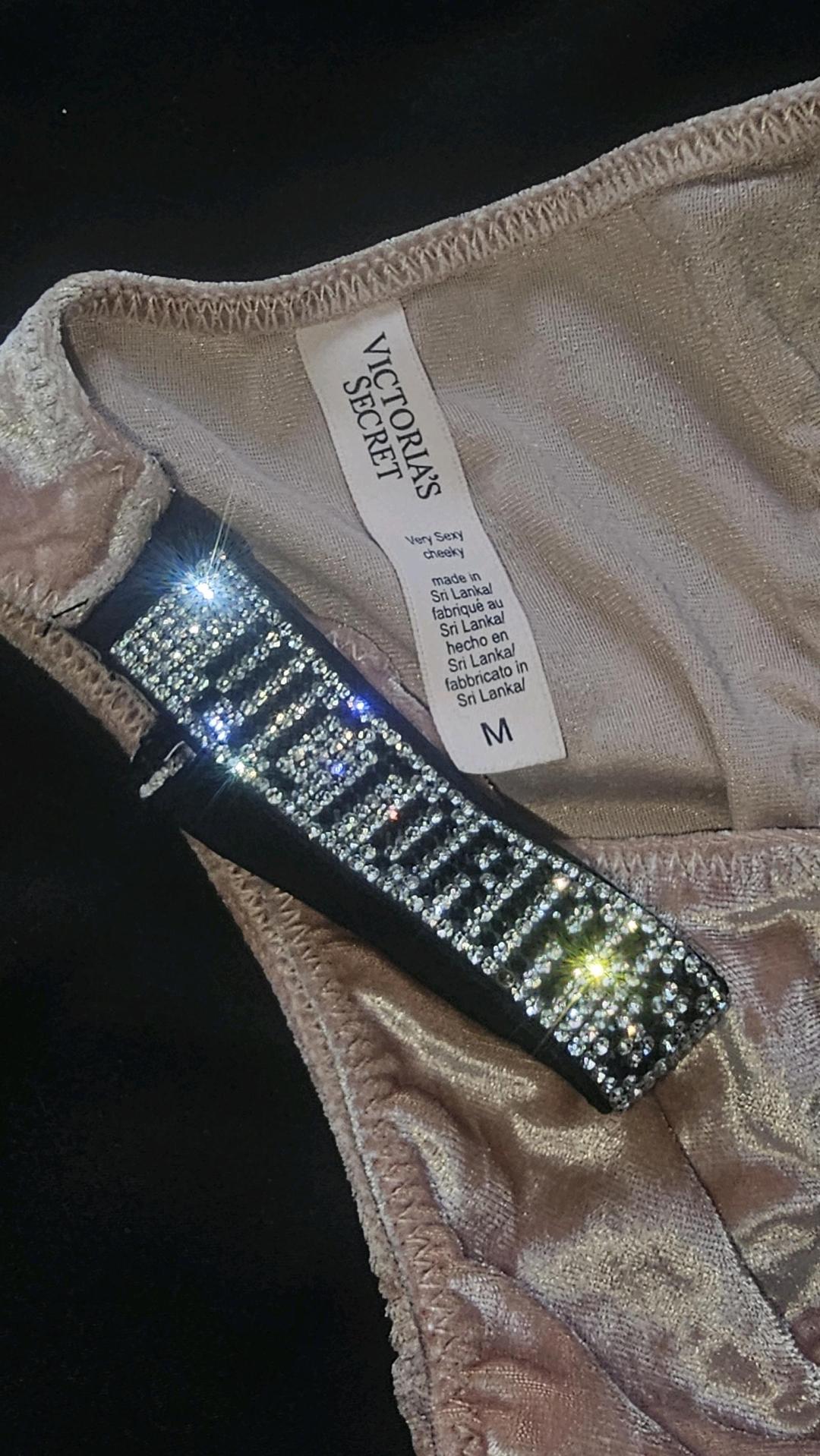 Victoria's Secret Трусики бренда Victoria's Secret (коллекция Shine Strap / Very Sexy). — фото 2