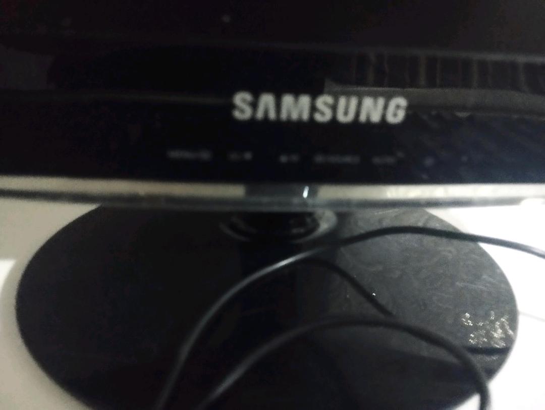 Samsung Продам монитор клавиатура — фото 2