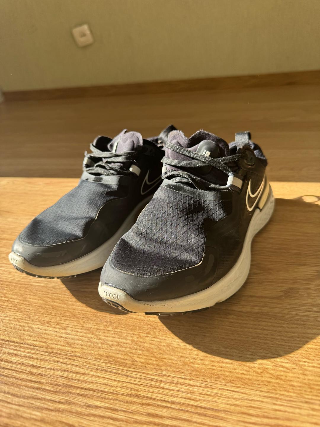 Nike Кроссовки Nike женские — фото 2