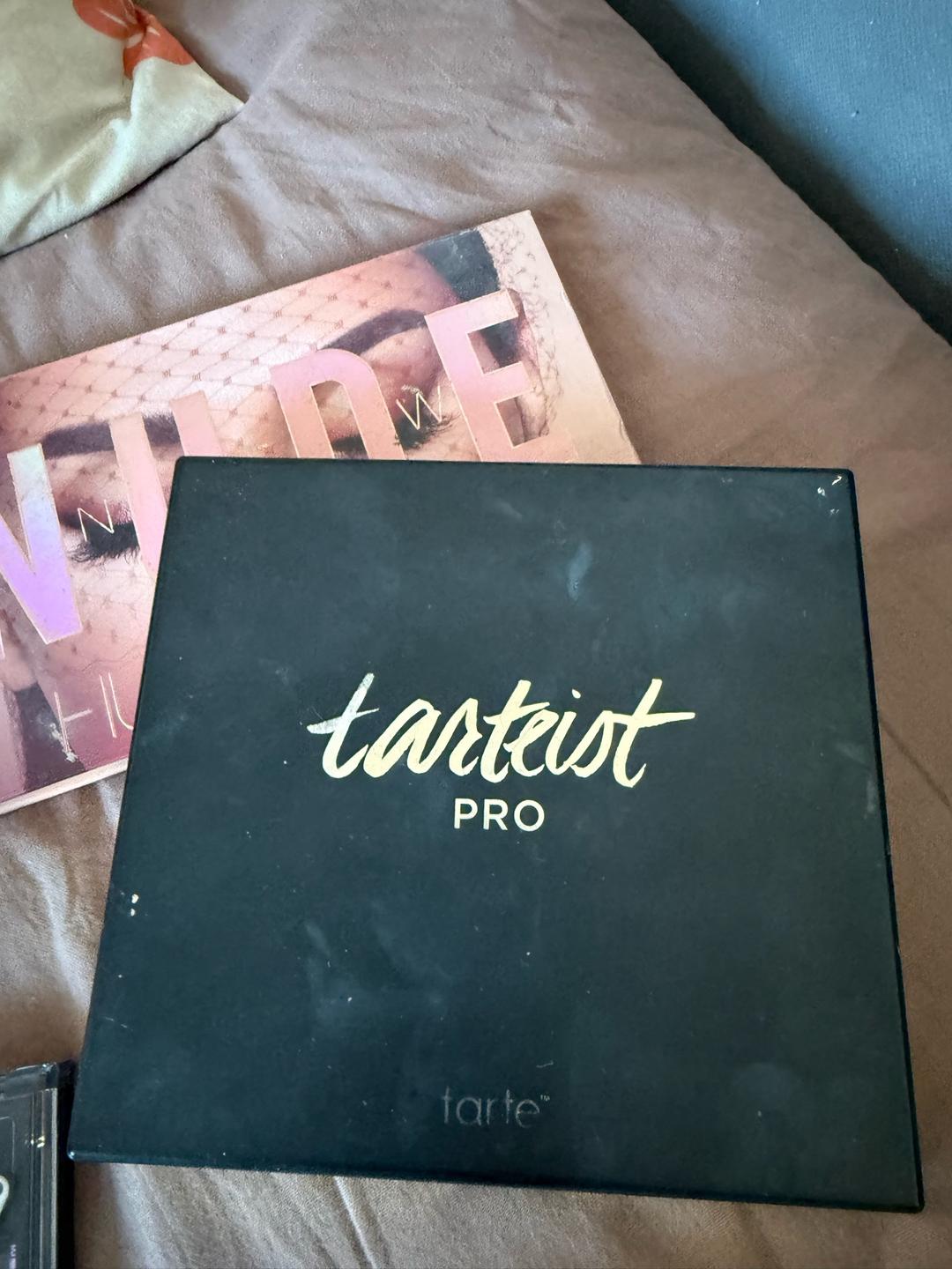tarte Tarte и huda beauty тени — фото 2