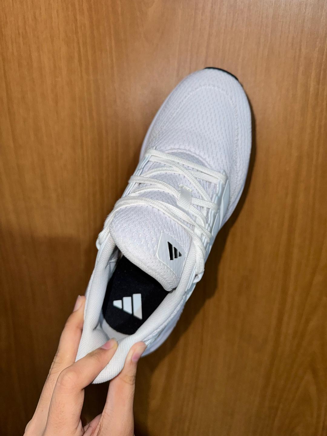 Adidas Кроссовки оригинал — фото 2