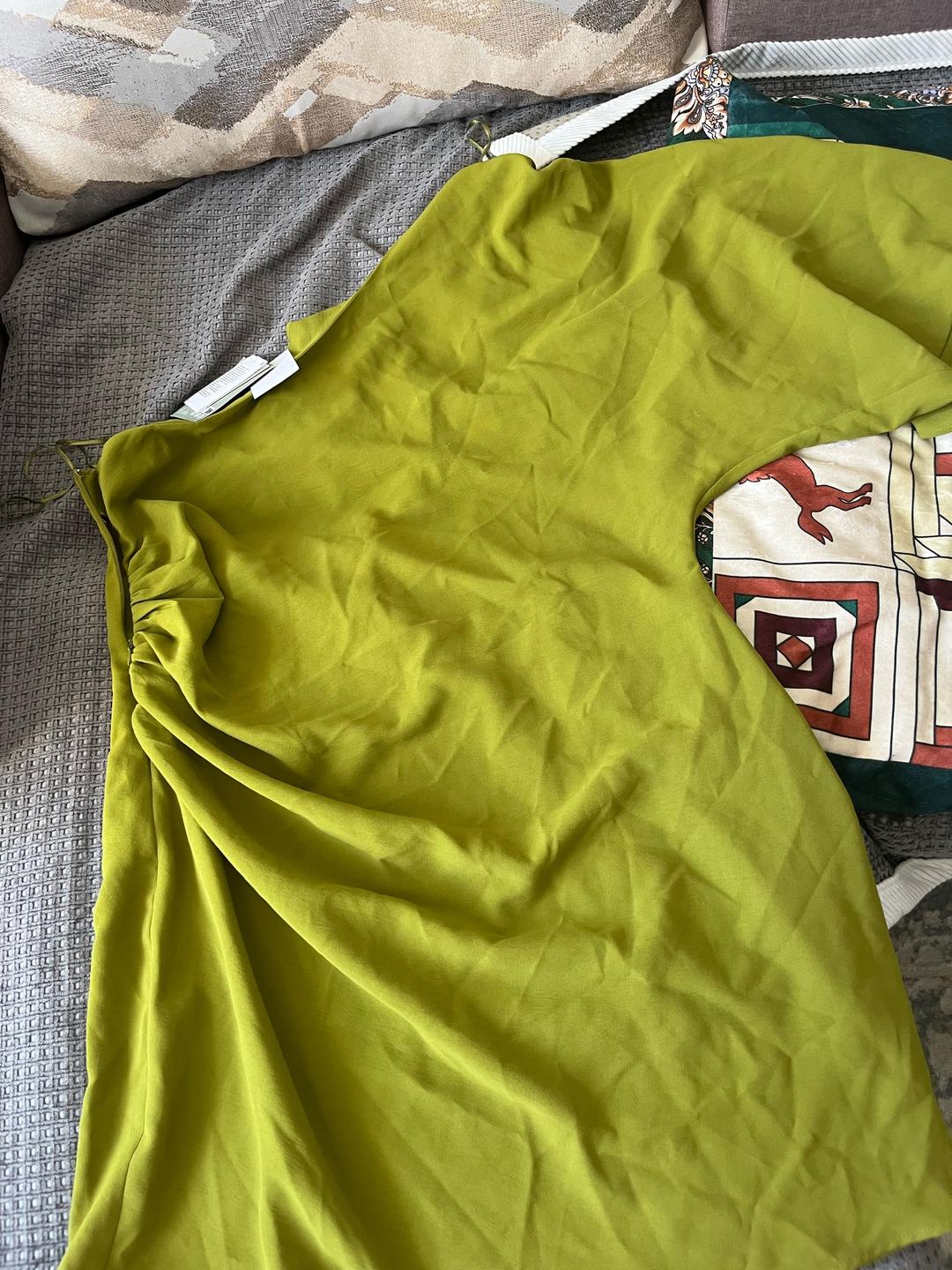 H&M Легкое Платье на один рукав — фото 2
