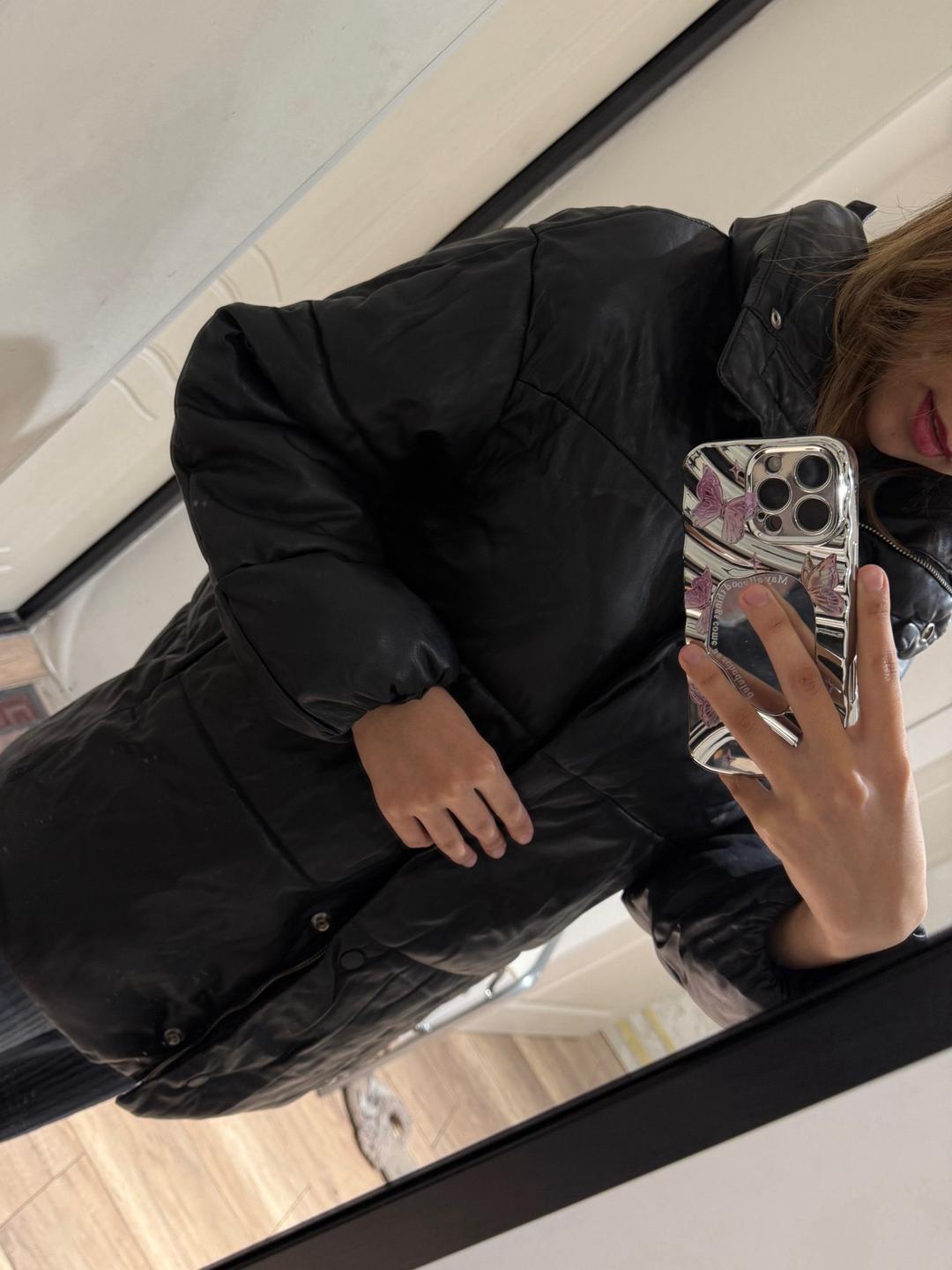 Bershka Стильная куртка-пуховик Bershka из экокожи — фото 2
