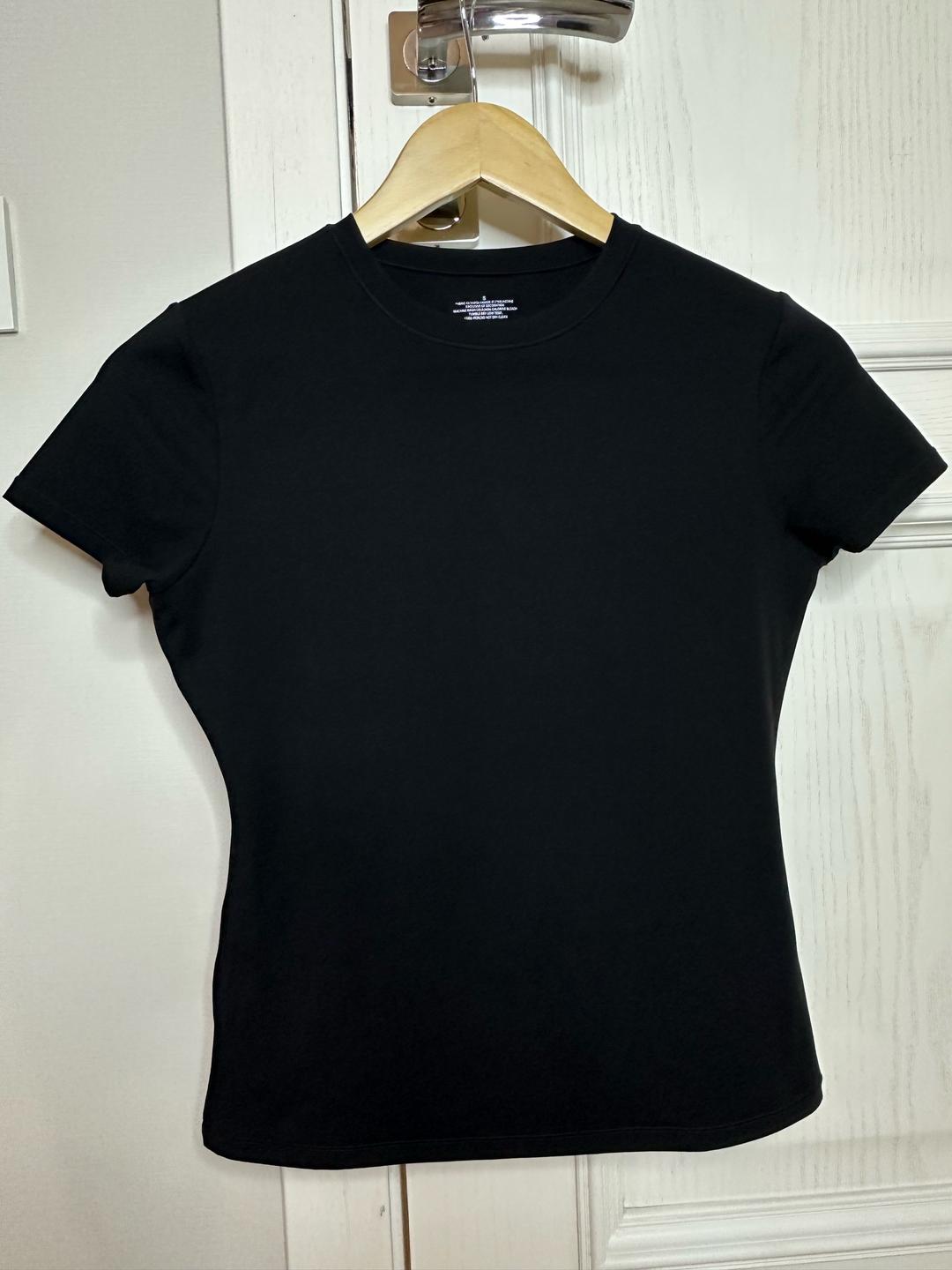 T-SHIRTS Двухслойный эластичный топ в стиле Кардашьян — фото 2