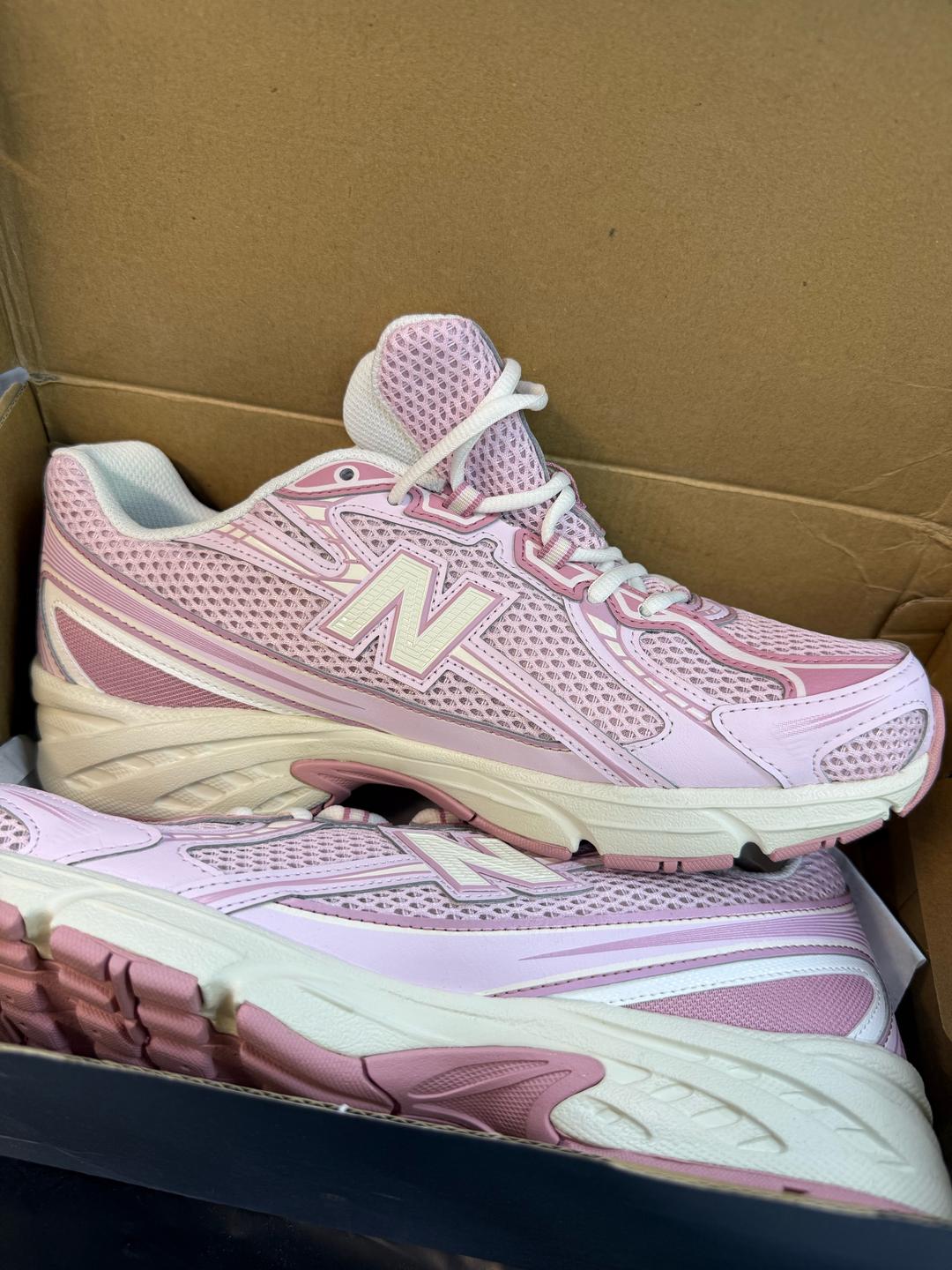 New Balance New Balance 740 розовые 42р — фото 2
