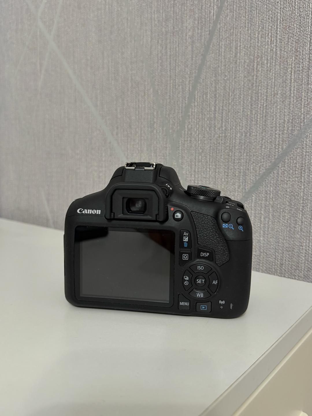 Canon Продам новый Canon Eos 2000D — фото 2