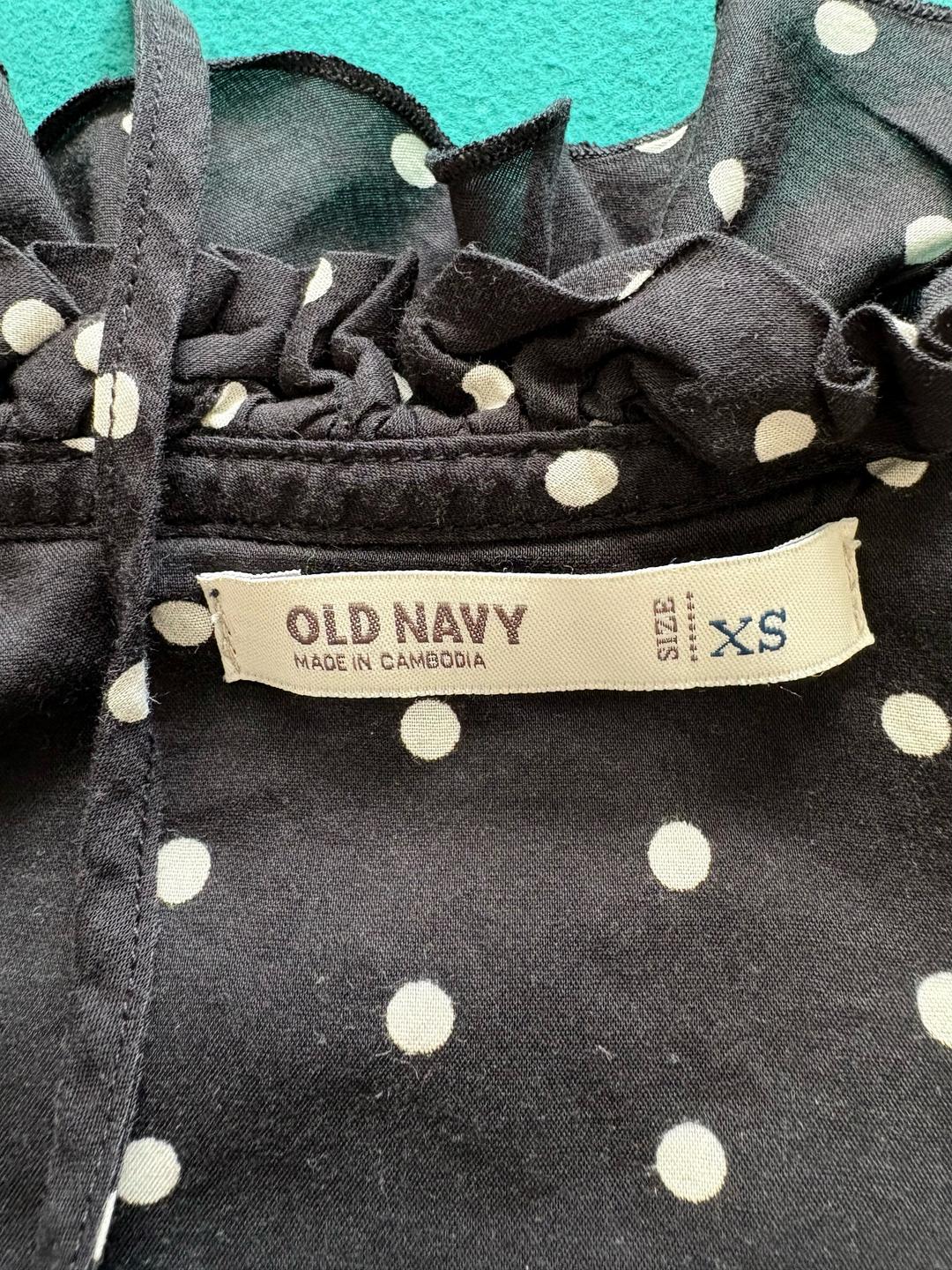 Old Navy Топ Old Navy в горошек с оборками — фото 2