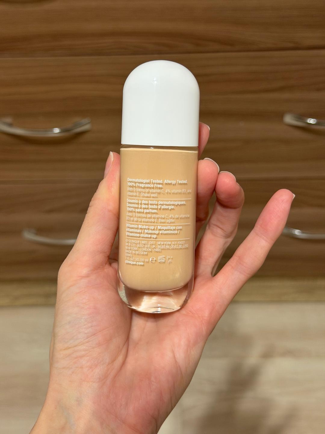 Clinique Тональный крем Clinique Even Better Clinical Vitamin Makeup — фото 2