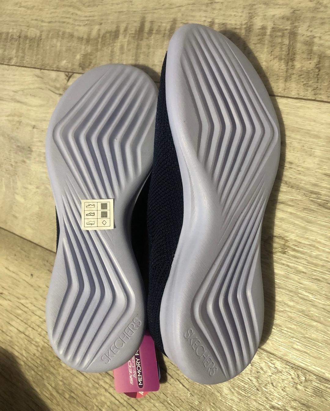 Skechers Продам абсолютно новые кроссовки — фото 2
