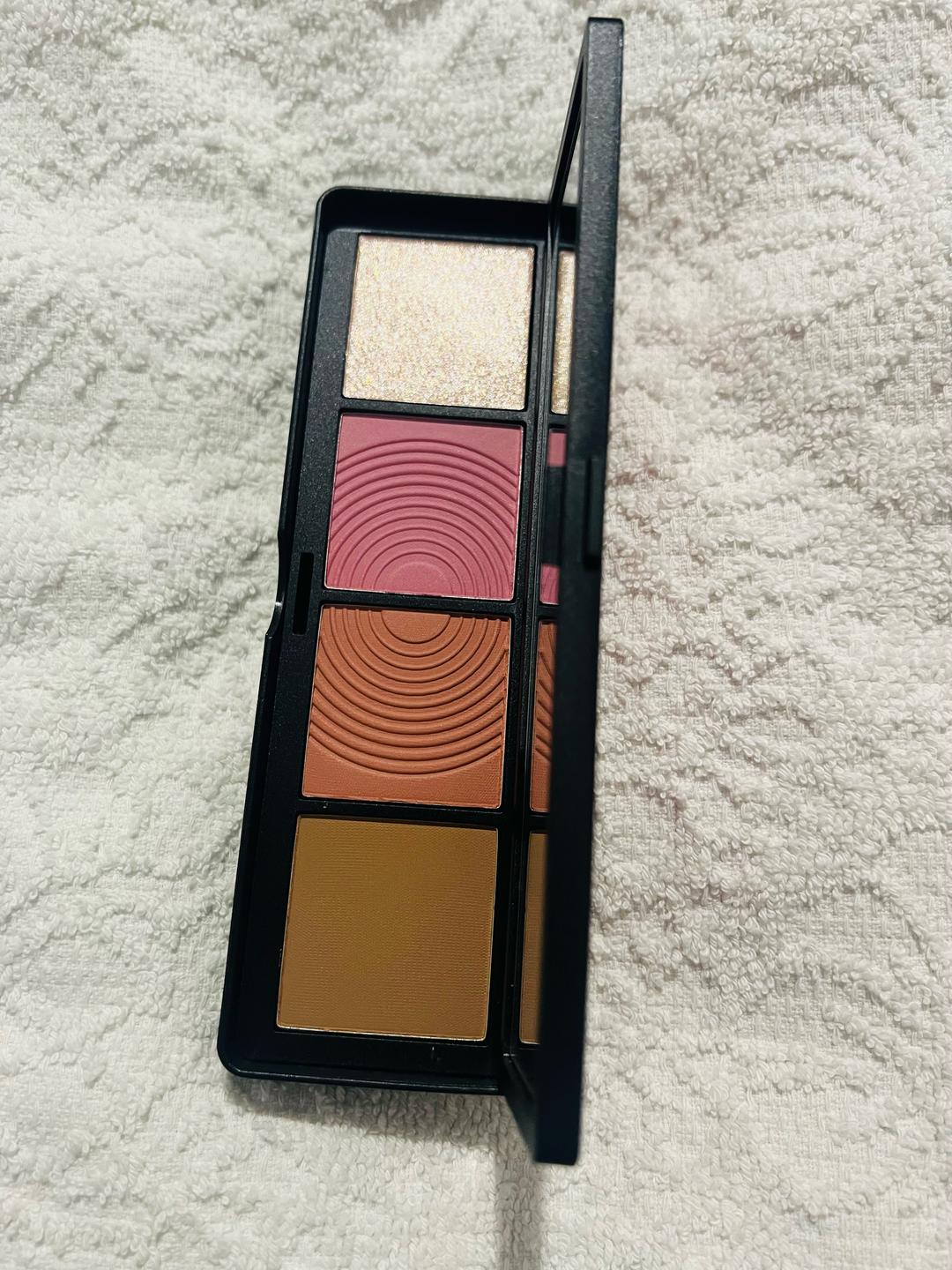 Smashbox Палетка для лица Smashbox Halo Sculpt + Glow Face Palette. — фото 2